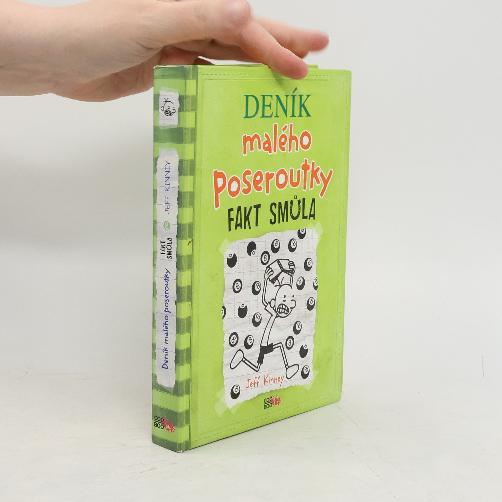 Jeff Kinney Deník malého poseroutky 8. Fakt smůla