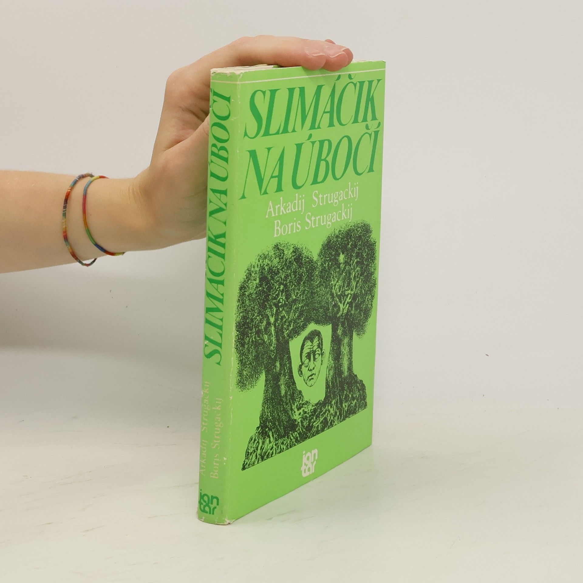 Arkadij Natanovič Strugackij Slimáčik na úbočí