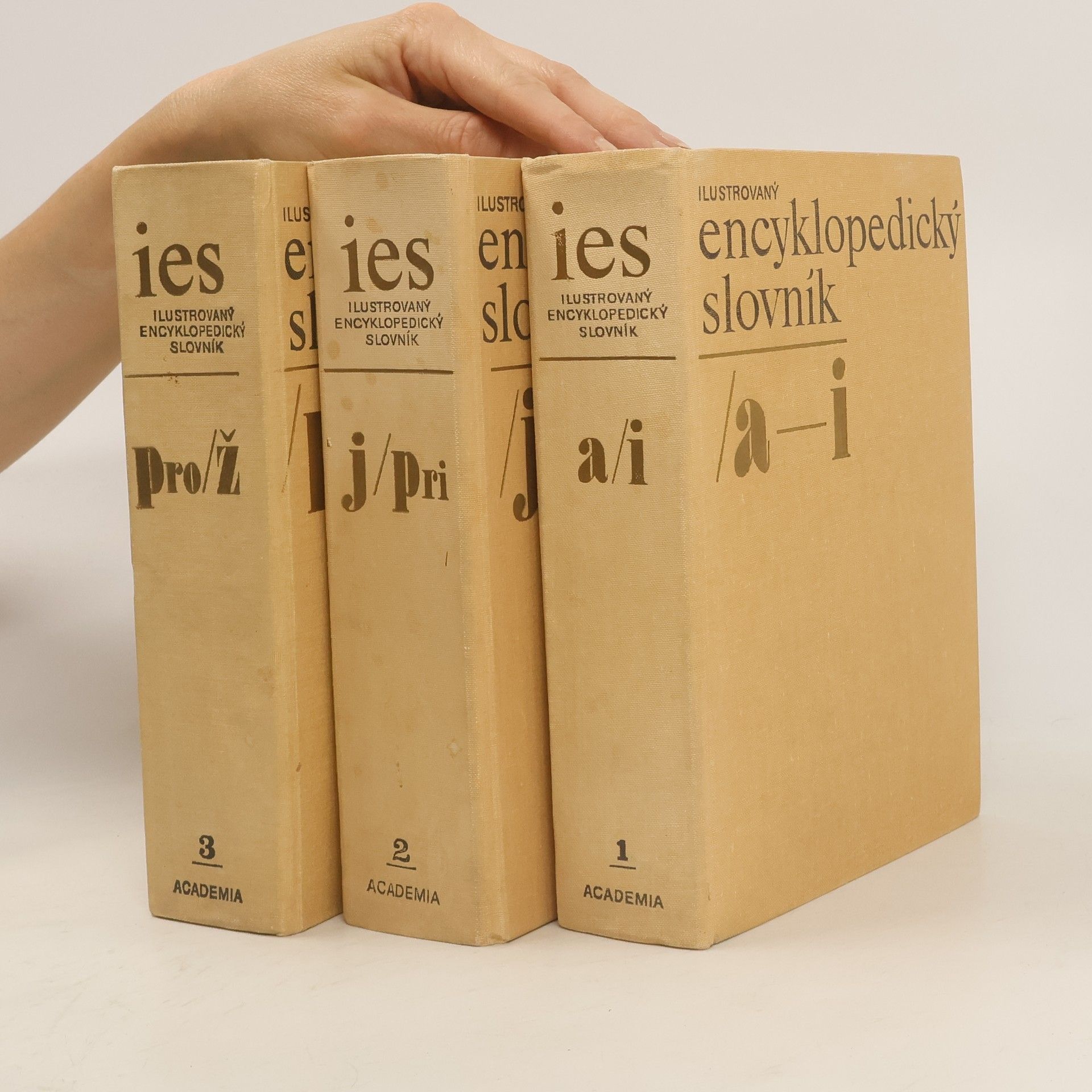 Autorenkollektiv Ilustrovaný encyklopedický slovník 1-3
