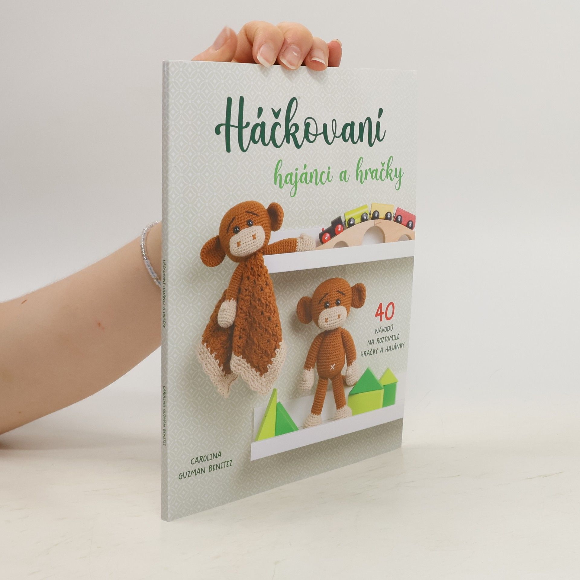 Carolina Guzman Benitez Háčkovaní hajánci a hračky