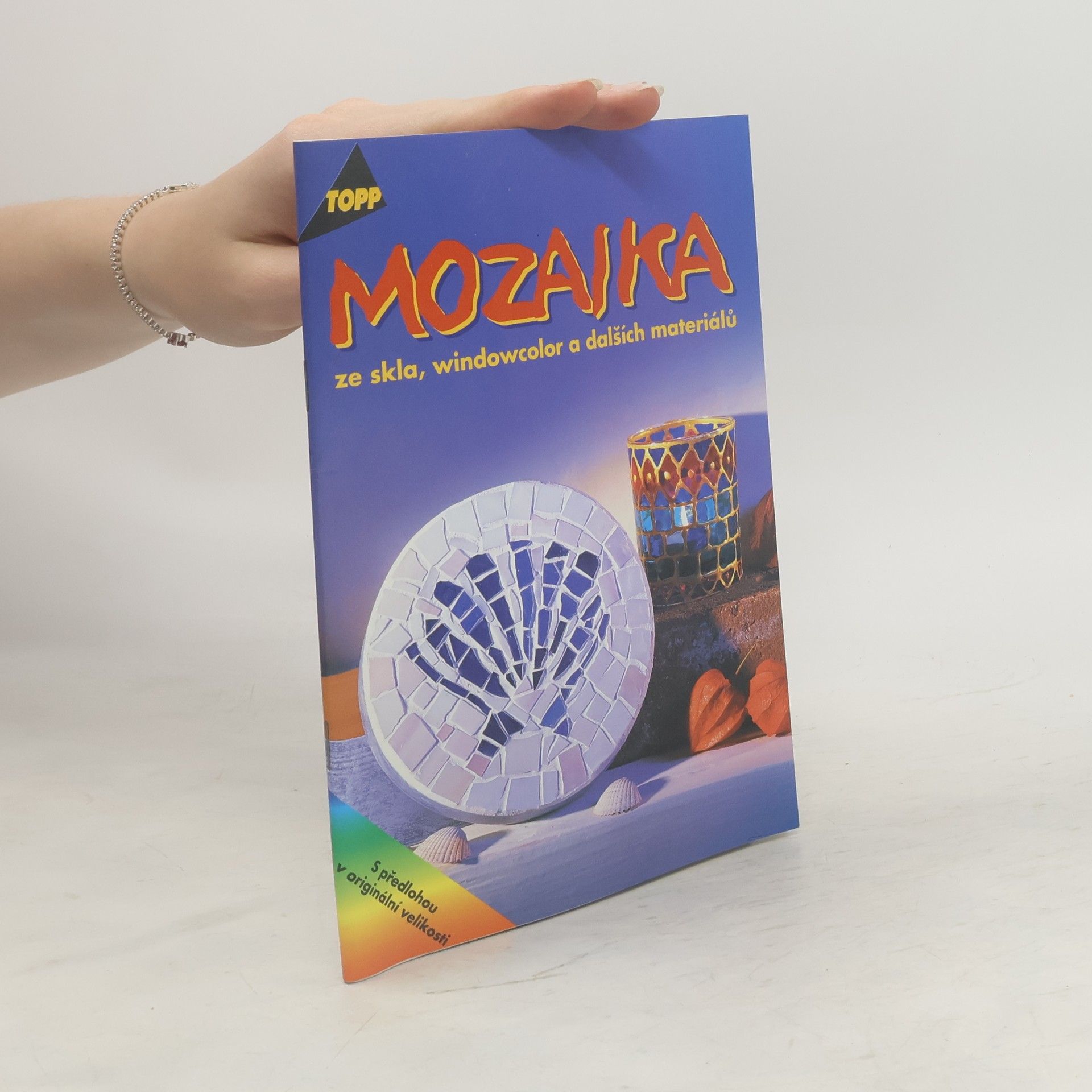 Autorenkollektiv Mozaika ze skla, windowcolor a dalších materiálů
