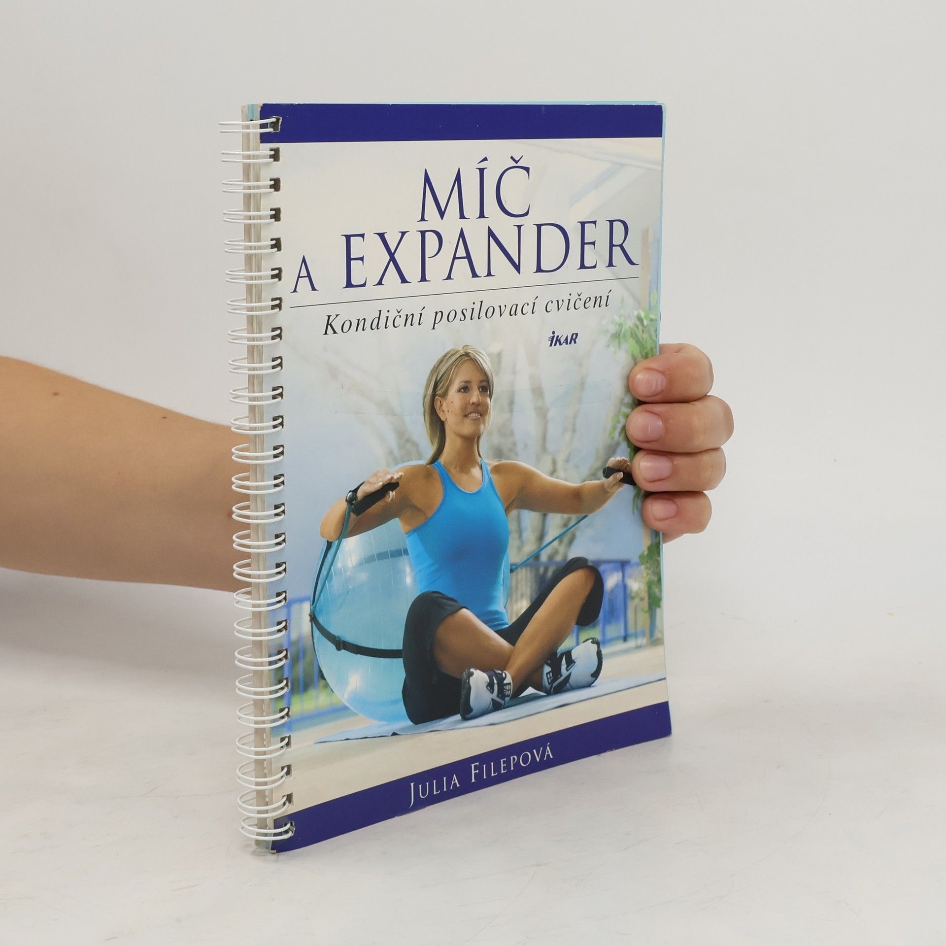 Julia Filepová Míč a expander