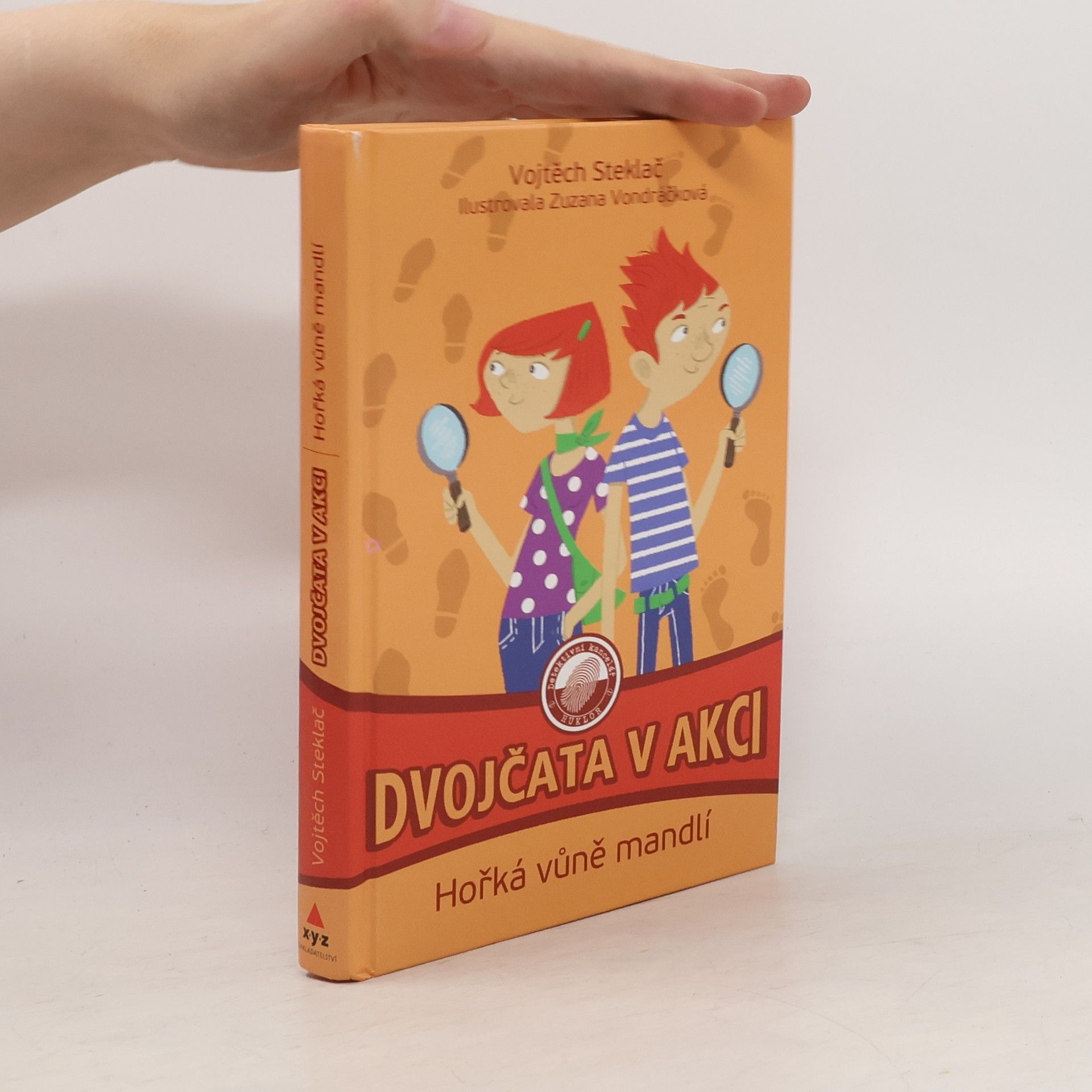Vojtěch Steklač Dvojčata v akci, Hořká vůně mandlí