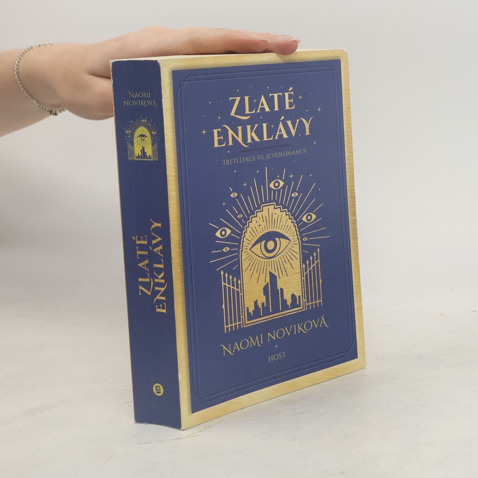 Naomi Novik Zlaté enklávy. Třetí lekce ve Scholomancii