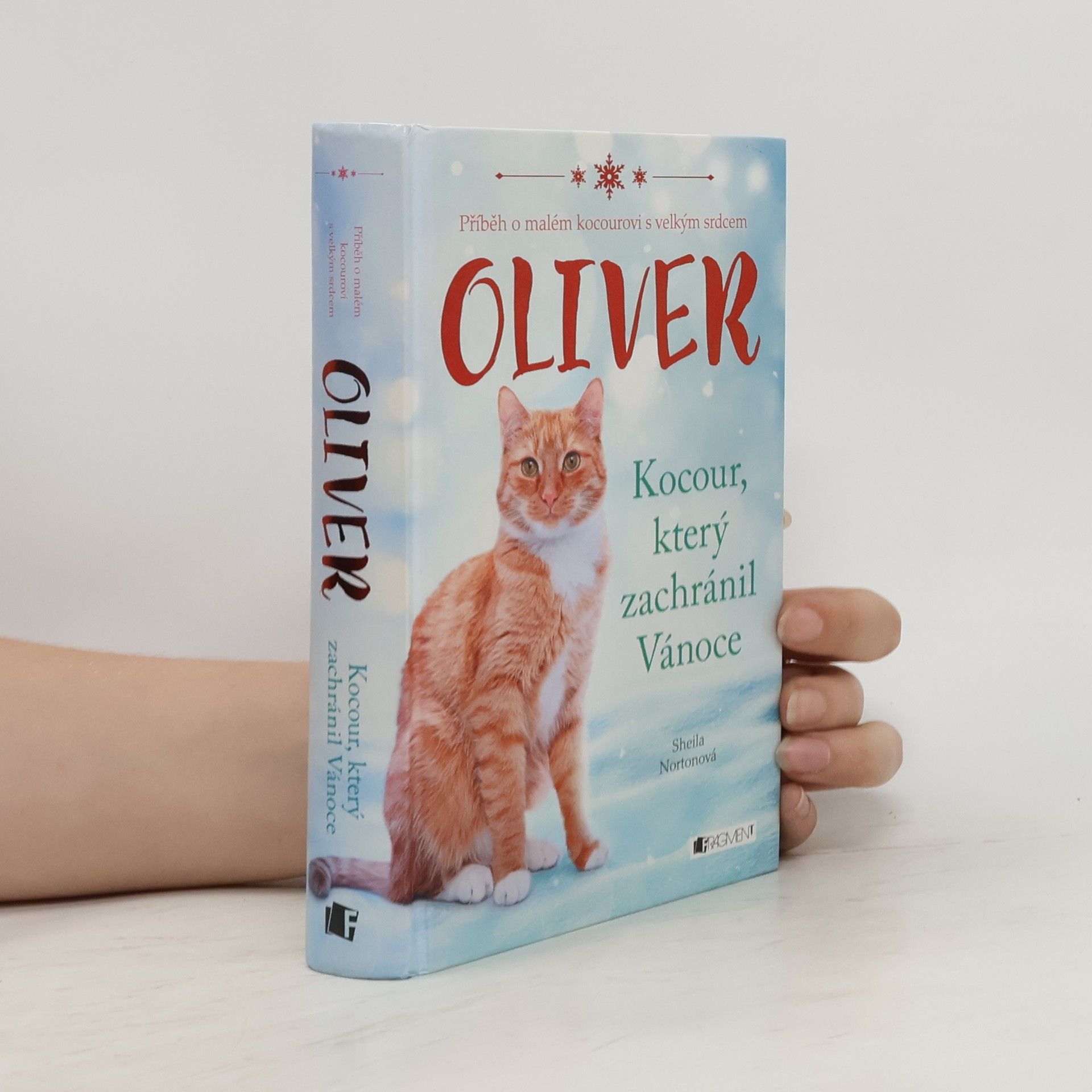 Oliver. Kocour, který zachránil Vánoce