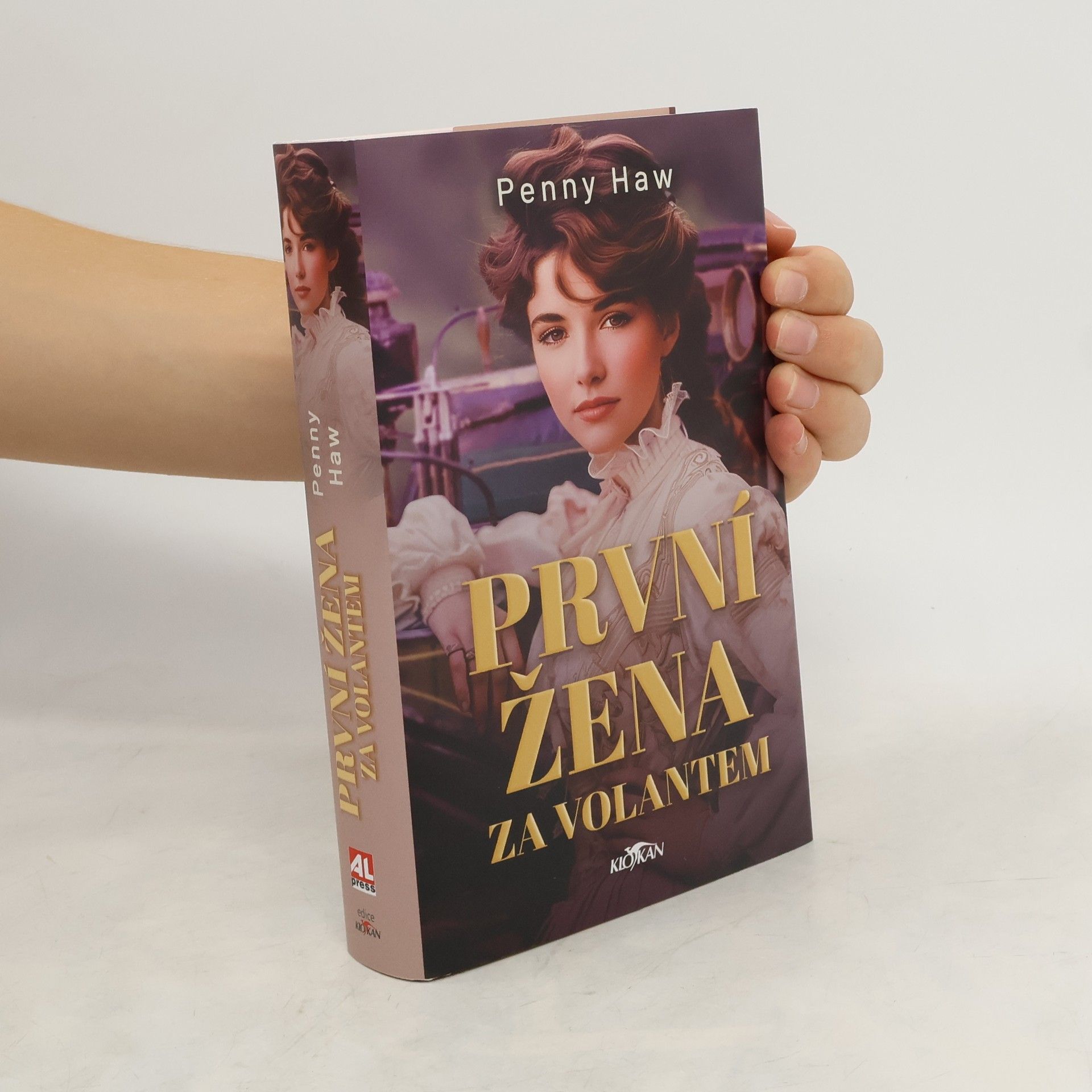 Penny Haw První žena za volantem