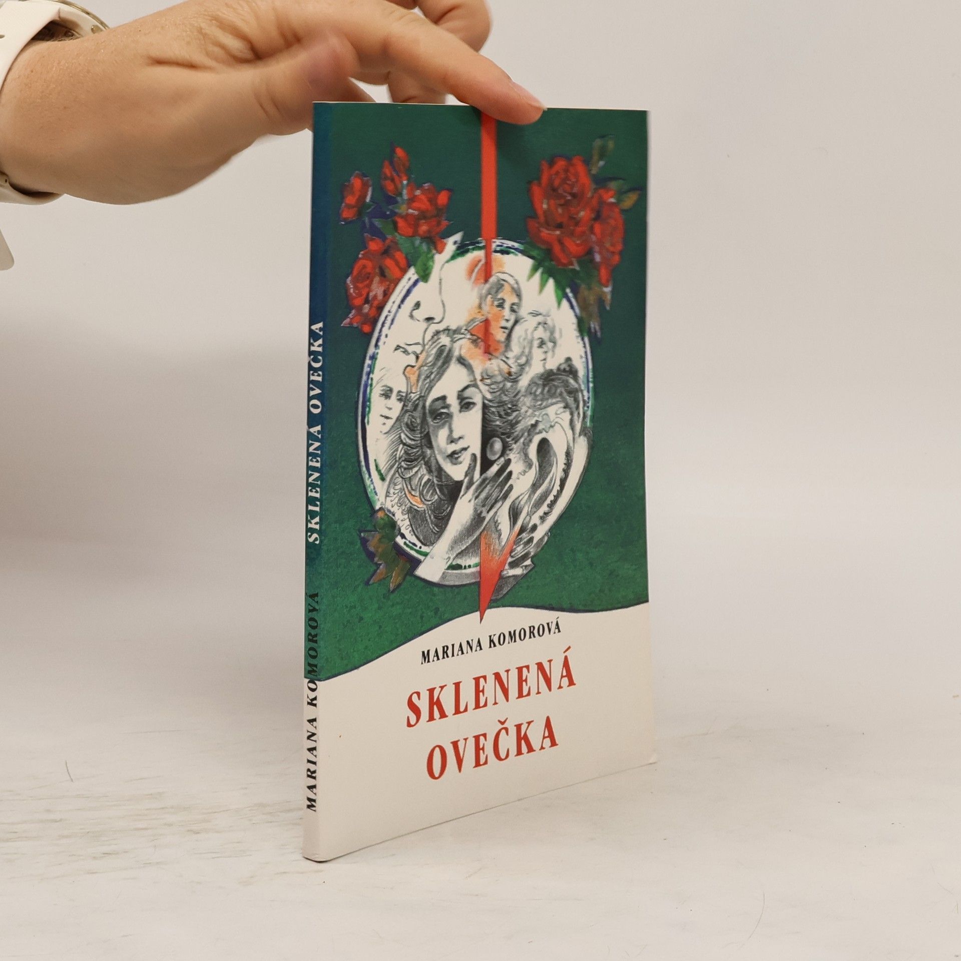 Mariana Komorová Sklenená ovečka