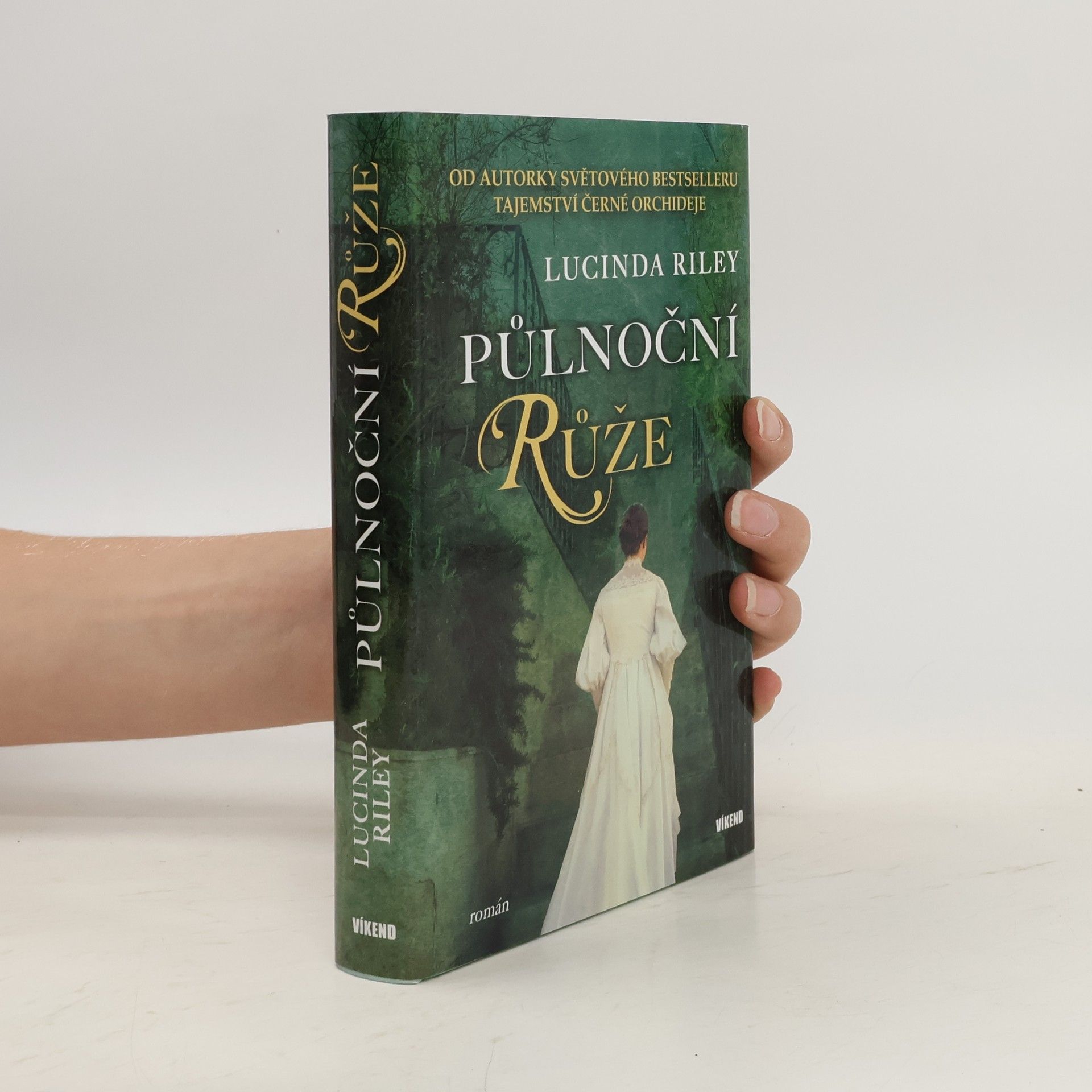 Lucinda Riley Půlnoční růže
