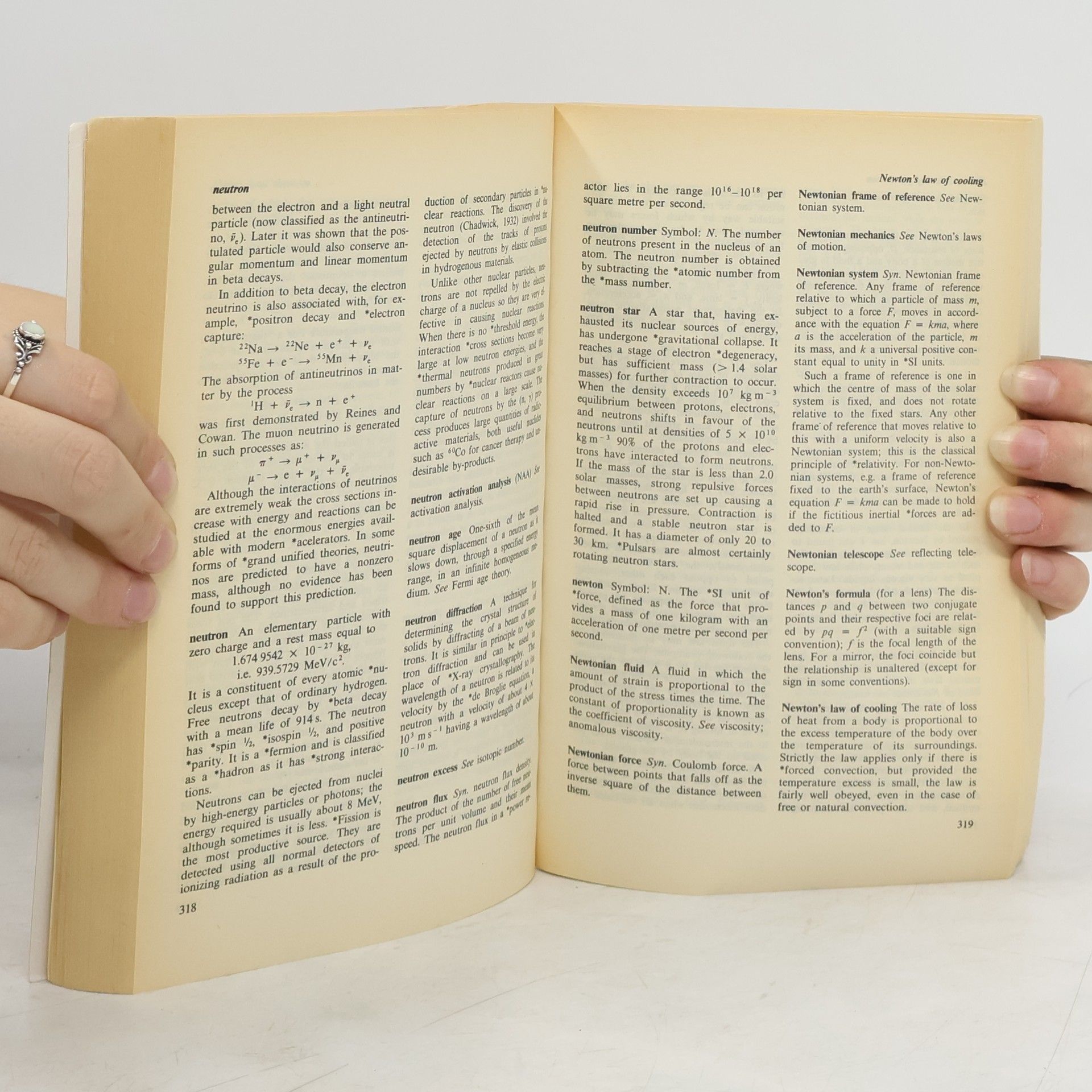 V. Illingworth The Penguin Dictionary of Physics
