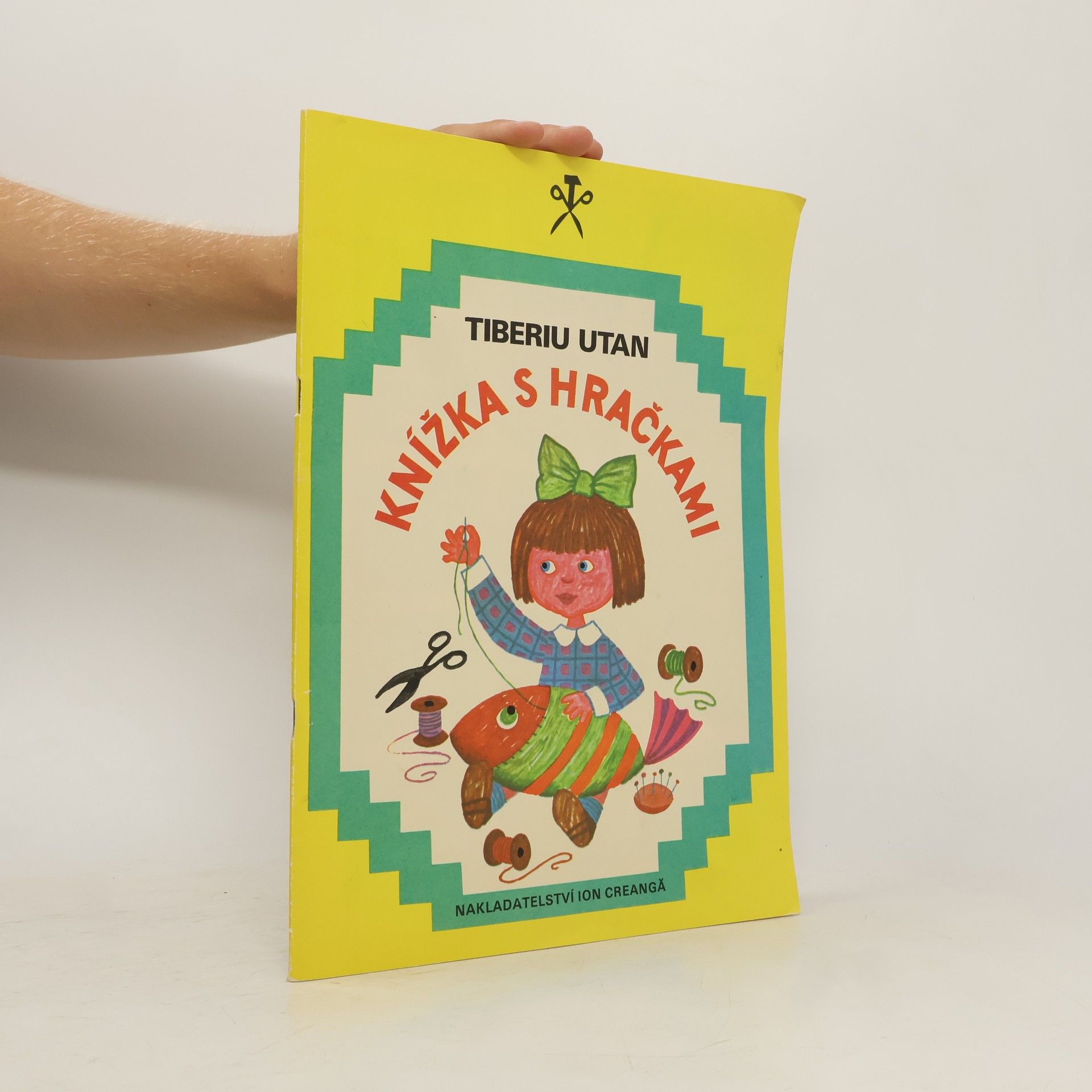 Tiberiu Utan Knížka s hračkami