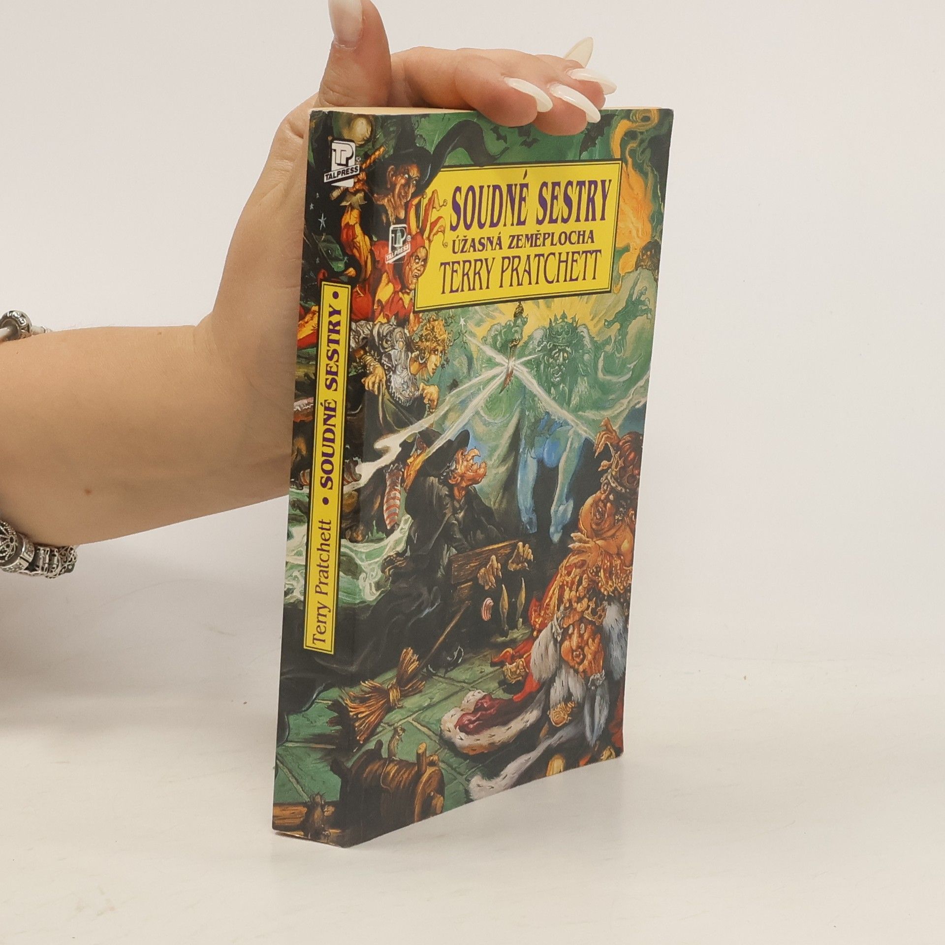 Terry Pratchett Soudné sestry