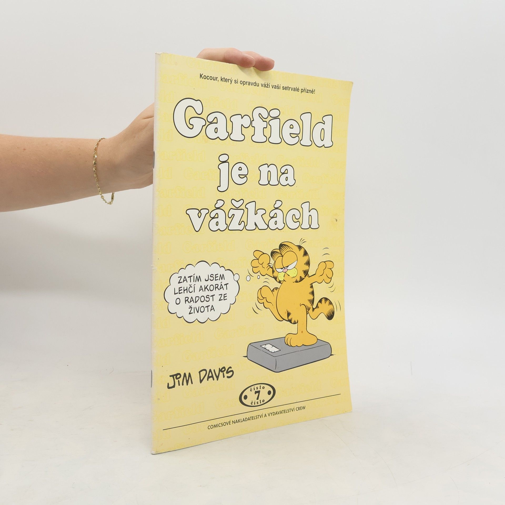 Jim Davis Garfield je na vážkách
