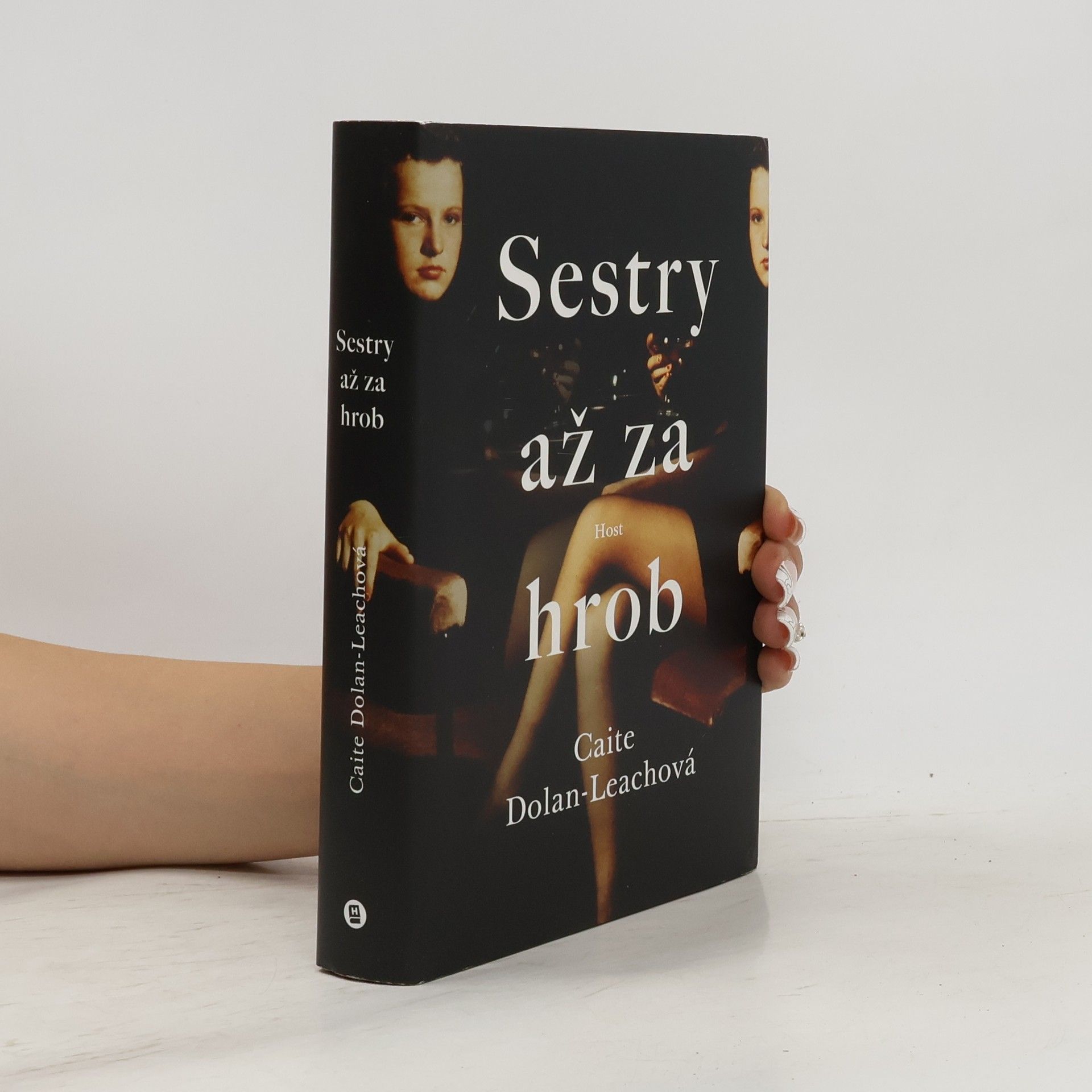 Caite Dolan-Leach Sestry až za hrob