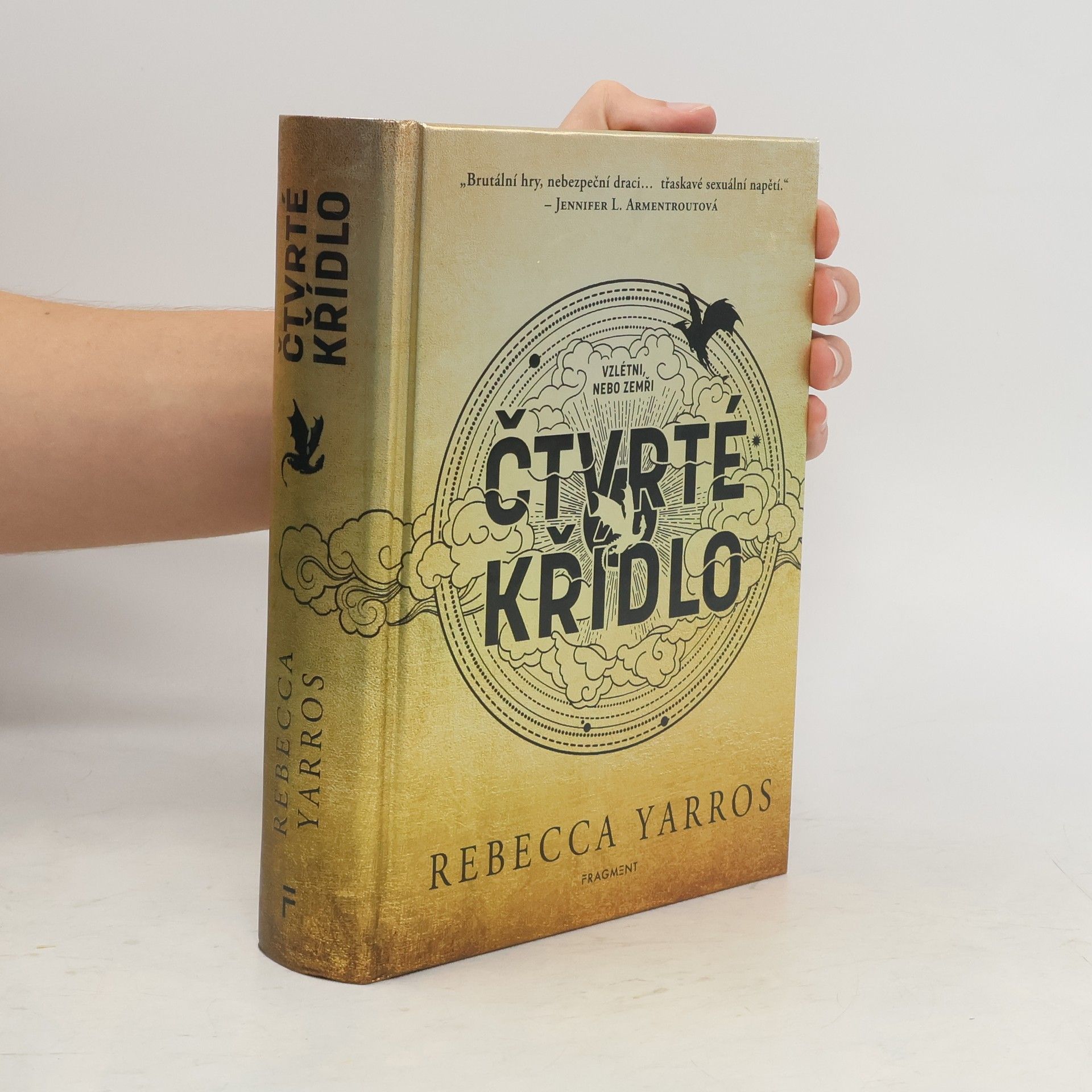 Rebecca Yarros Čtvrté křídlo