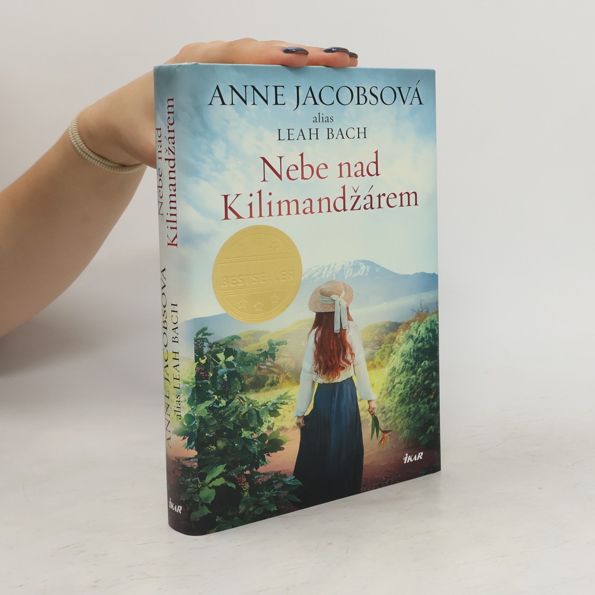 Anne Jacobs Nebe nad Kilimandžárem