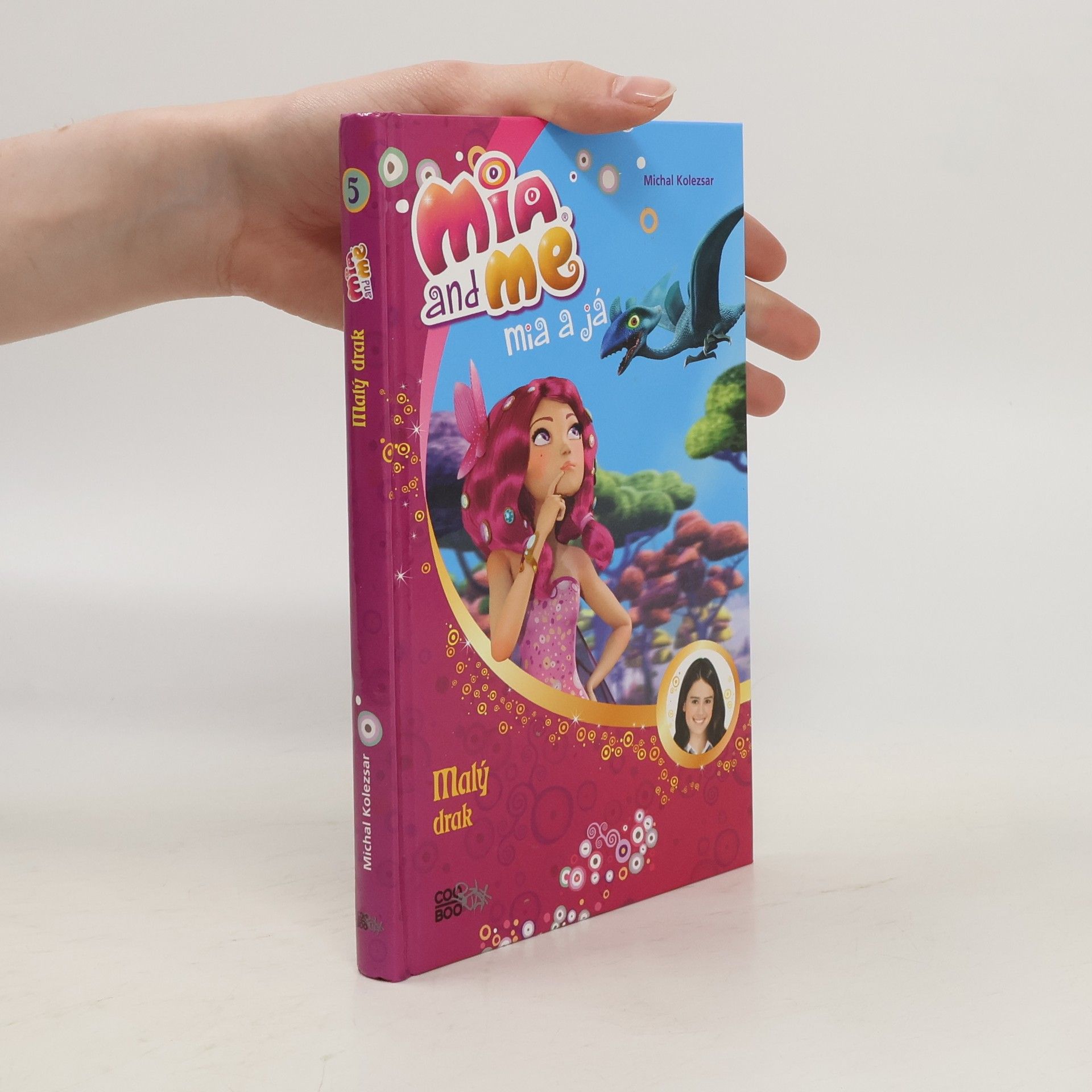 Mia a já: Malý drak