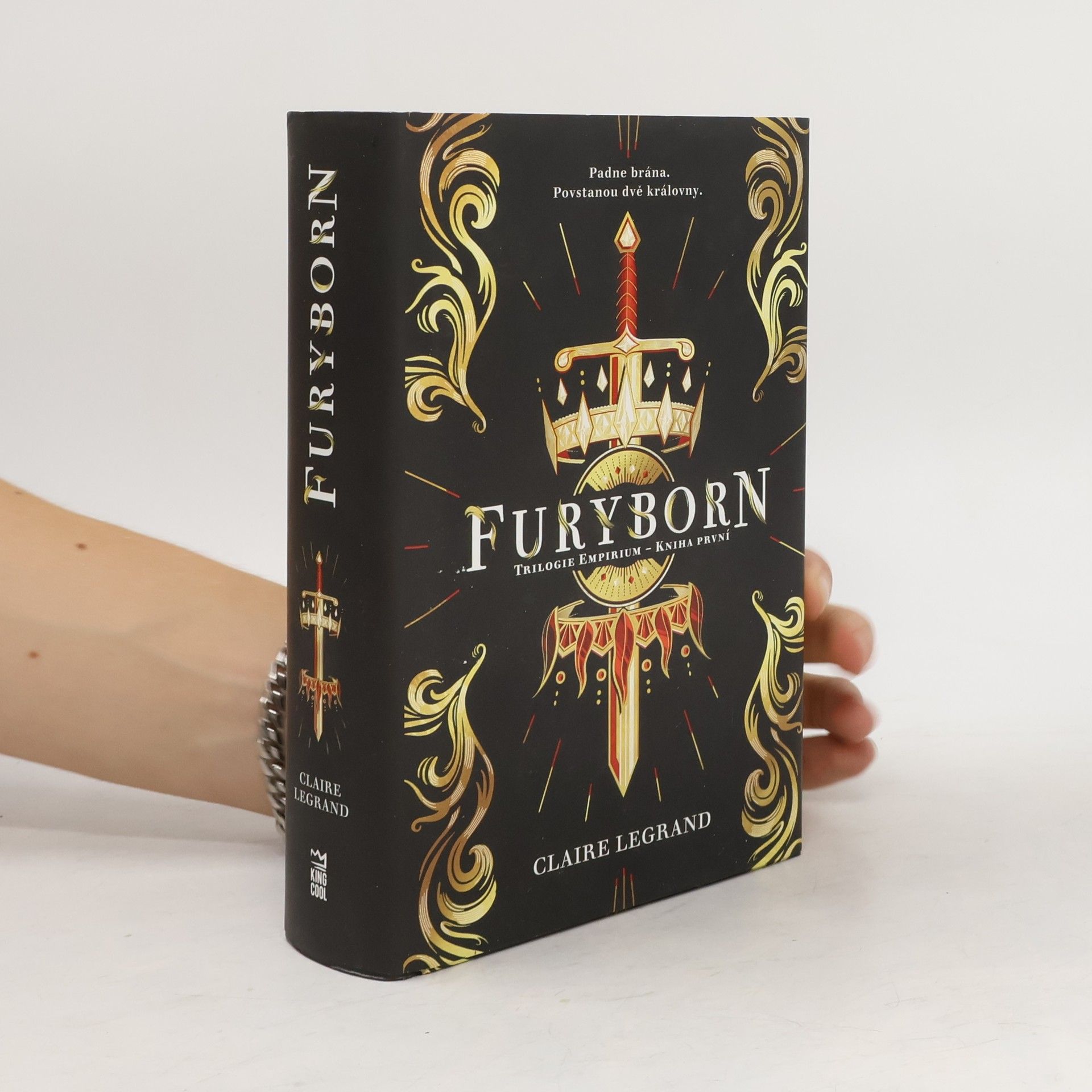Claire Le Grand Furyborn. Trilogie Empirium - kniha první
