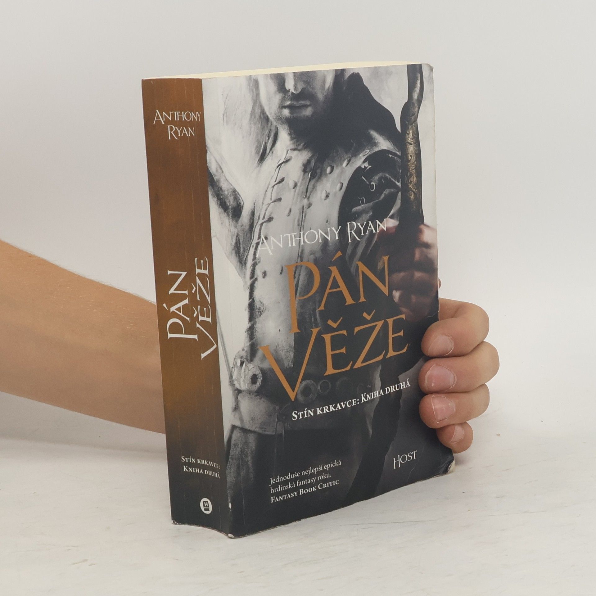 Anthony Ryan Pán věže. Stín krkavce. 2. díl