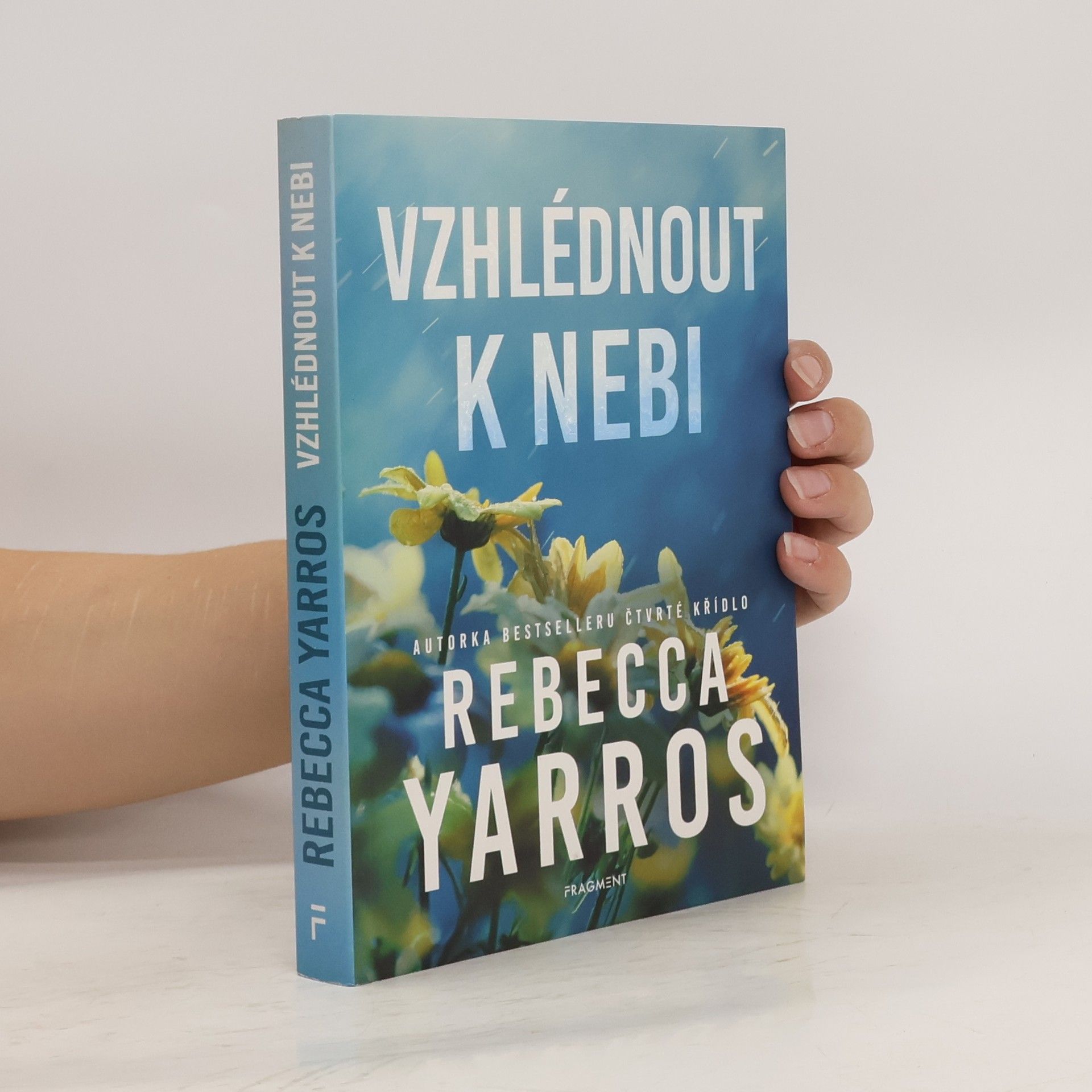 Rebecca Yarros Vzhlédnout k nebi