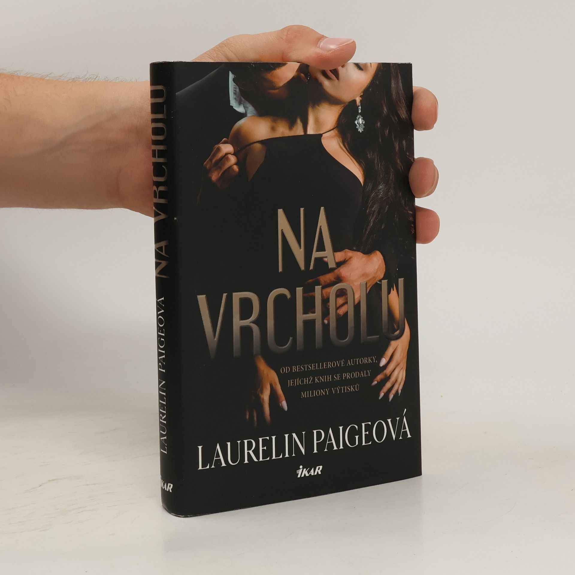 Laurelin Paige Na vrcholu