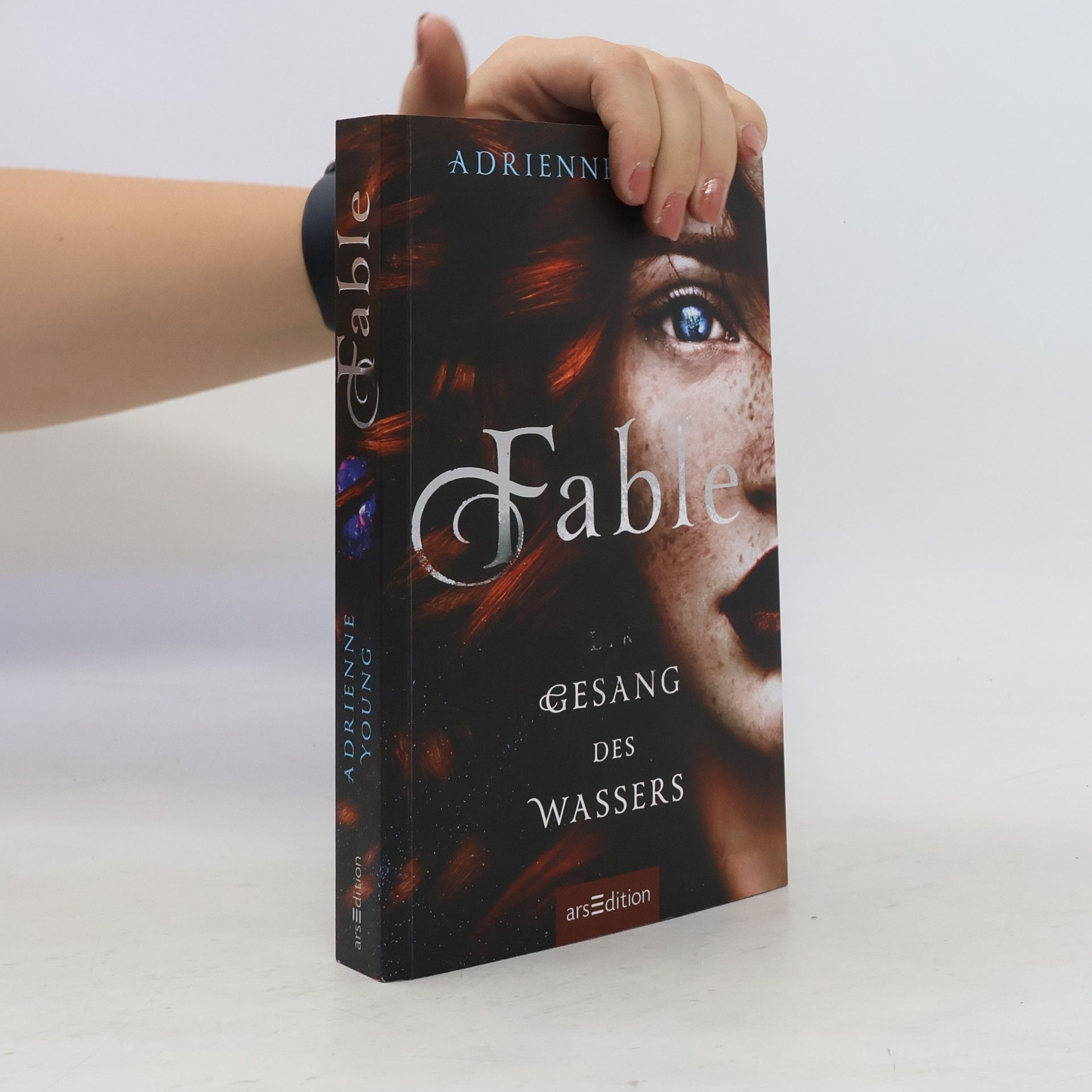 Adrienne Young Fable - Der Gesang des Wassers (Fable 1)