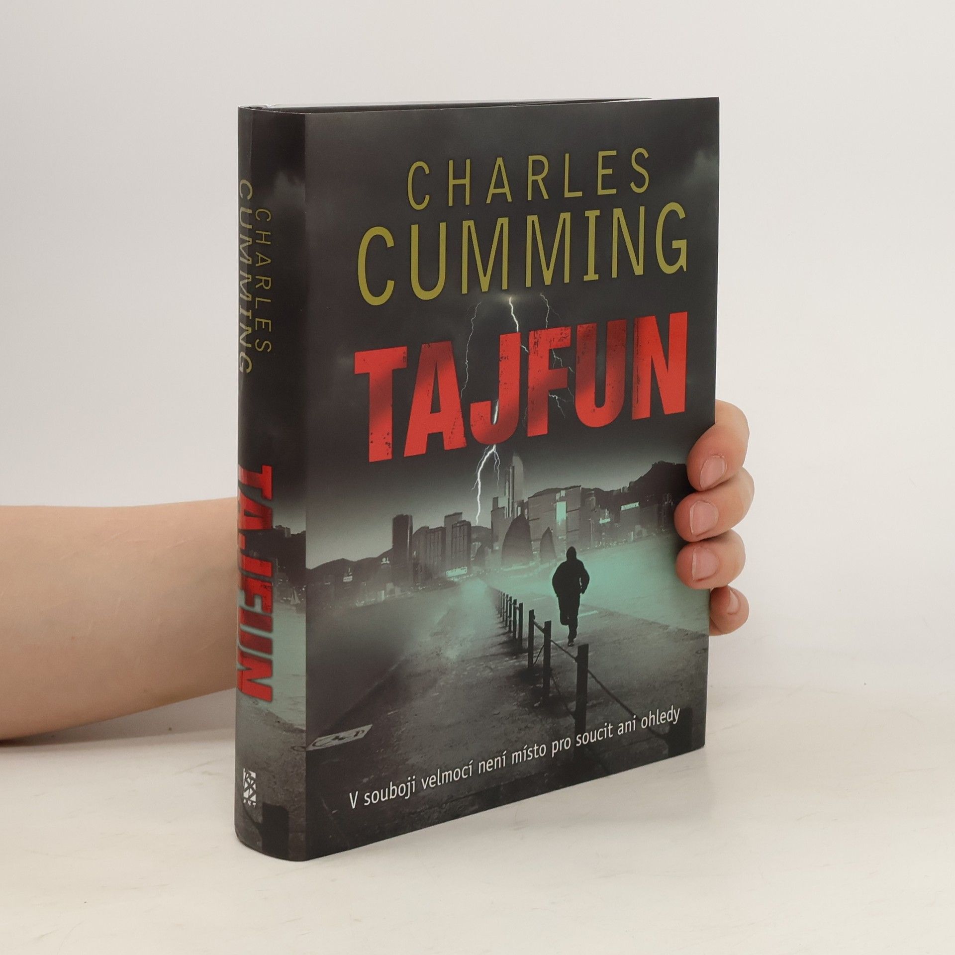 Charles Cumming Tajfun