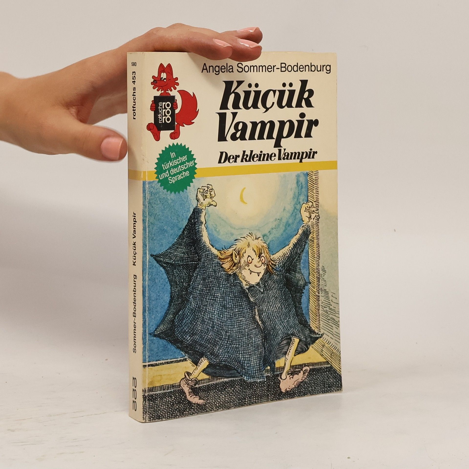 Angela Sommer Bodenburg Kücük Vampir. Der kleine Vampir