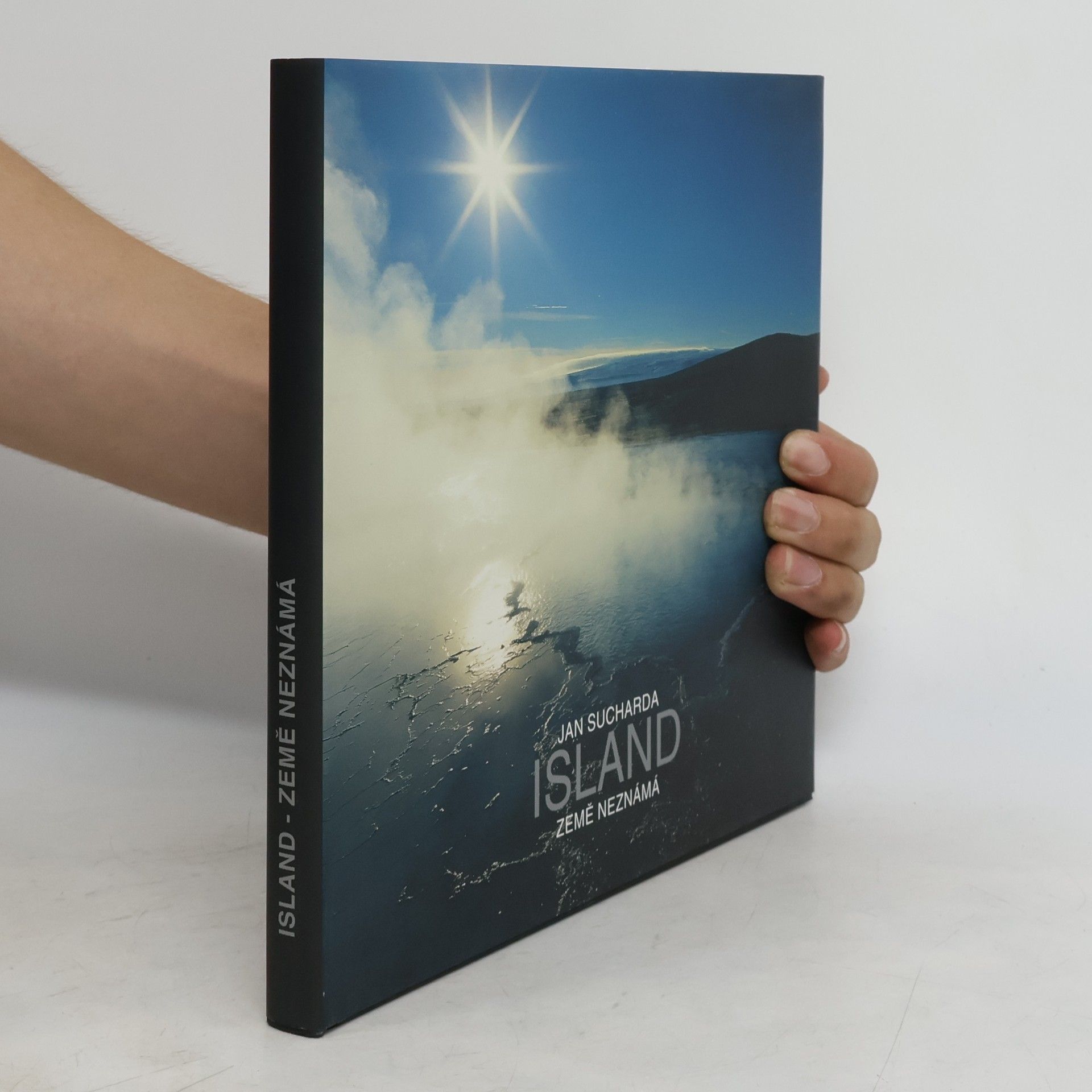 Jan Sucharda Island. Země neznámá