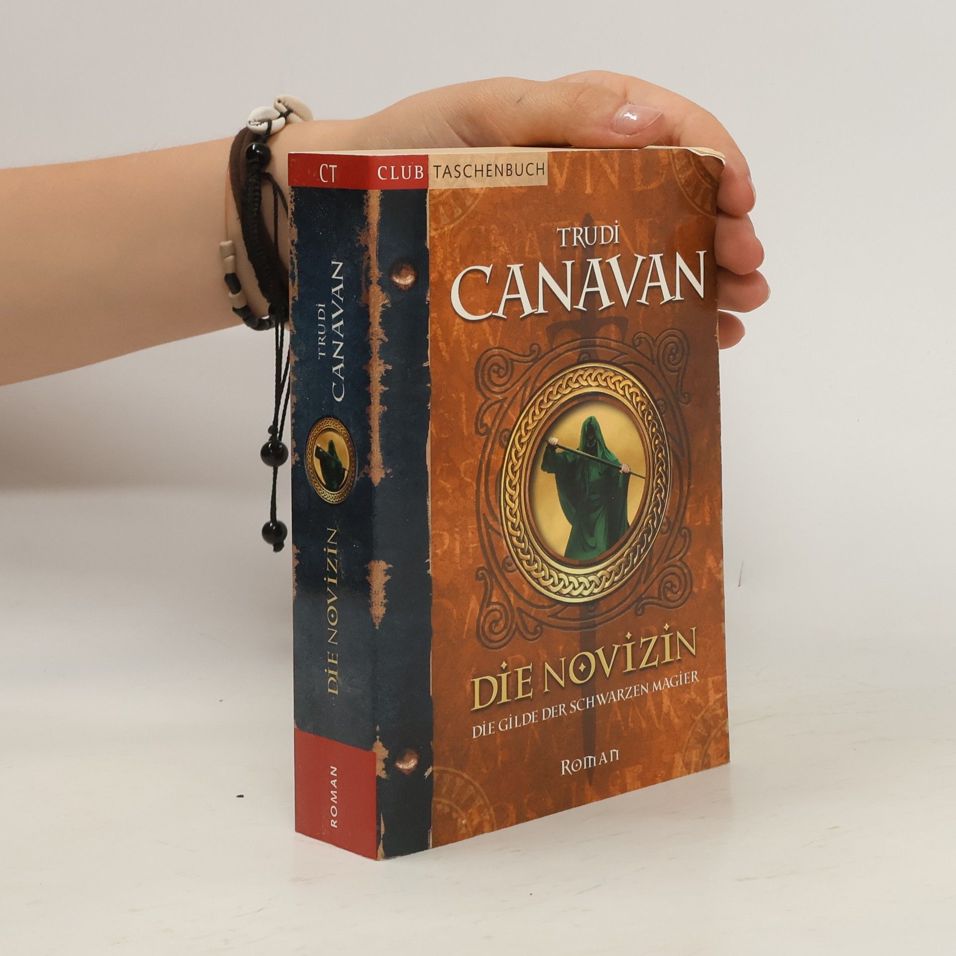 Trudi Canavan Die Novizin
