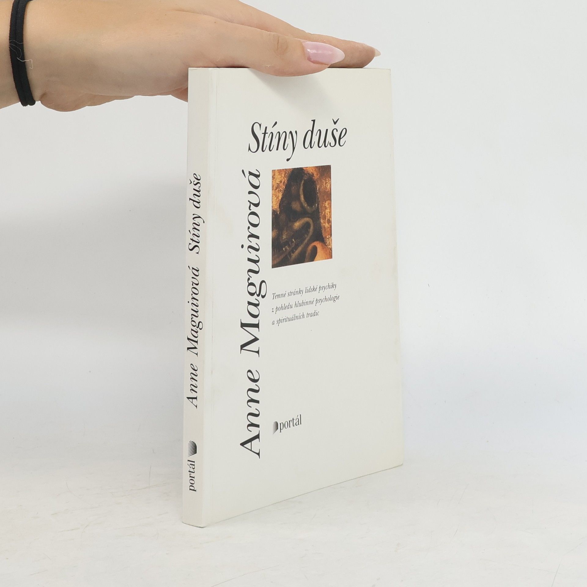 Anne Maguire Stíny duše