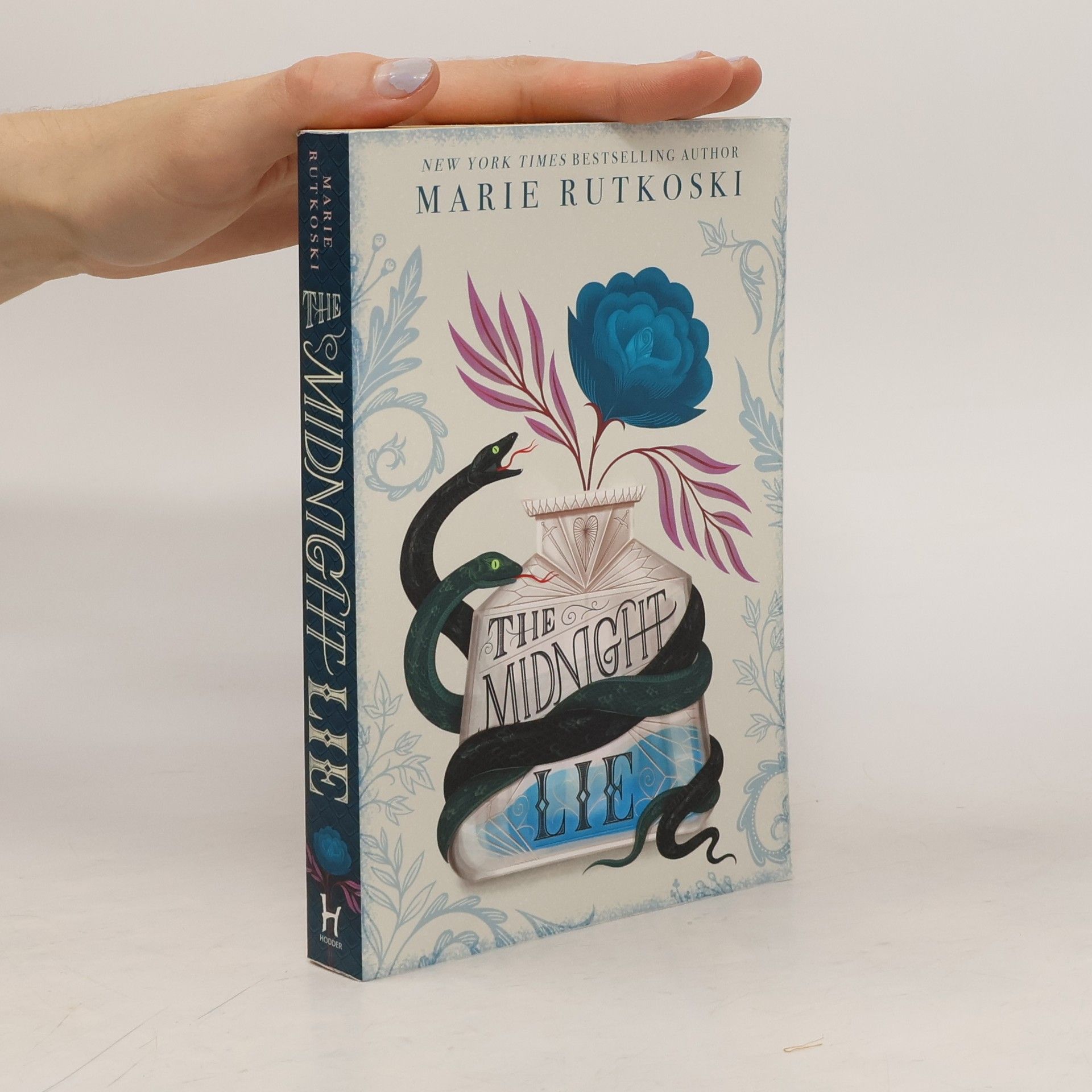 Marie Rutkoski The Midnight Lie