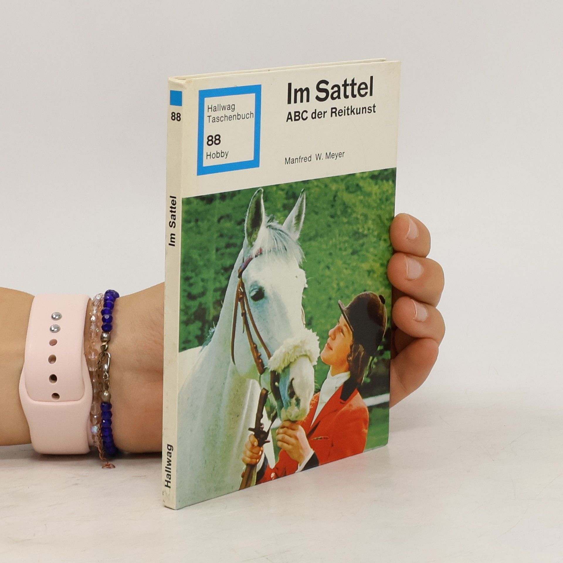 Manfred W. Meyer Im Sattel