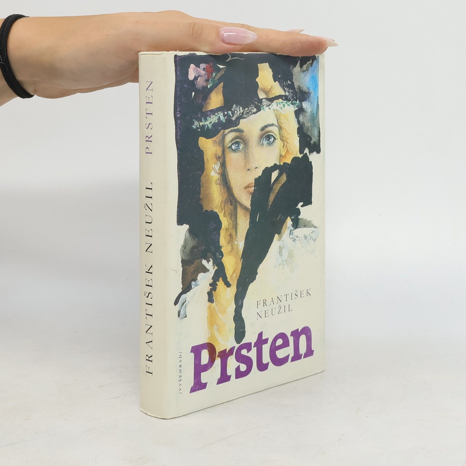 František Neužil Prsten