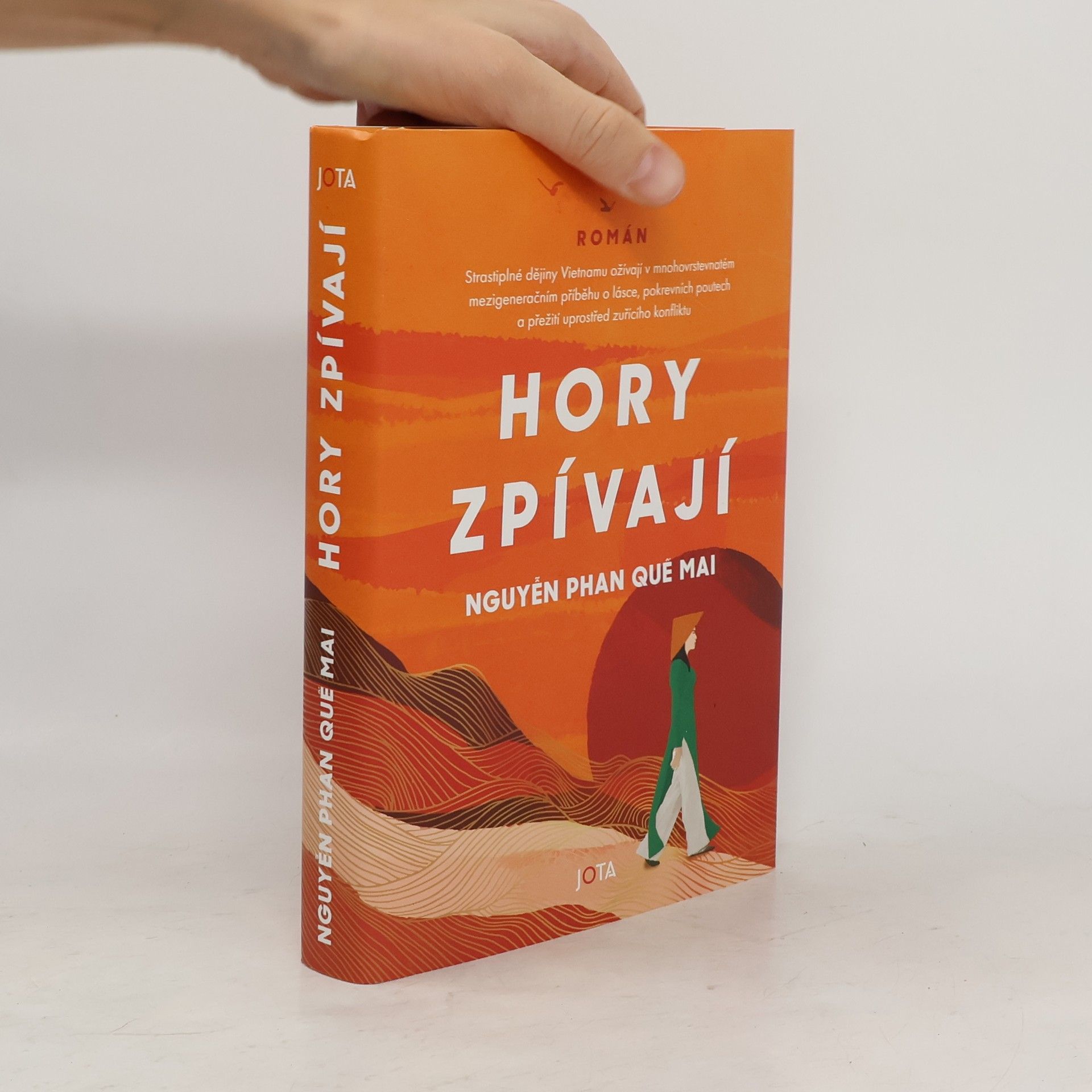 Nguyễn Phan Quế Mai Hory zpívají