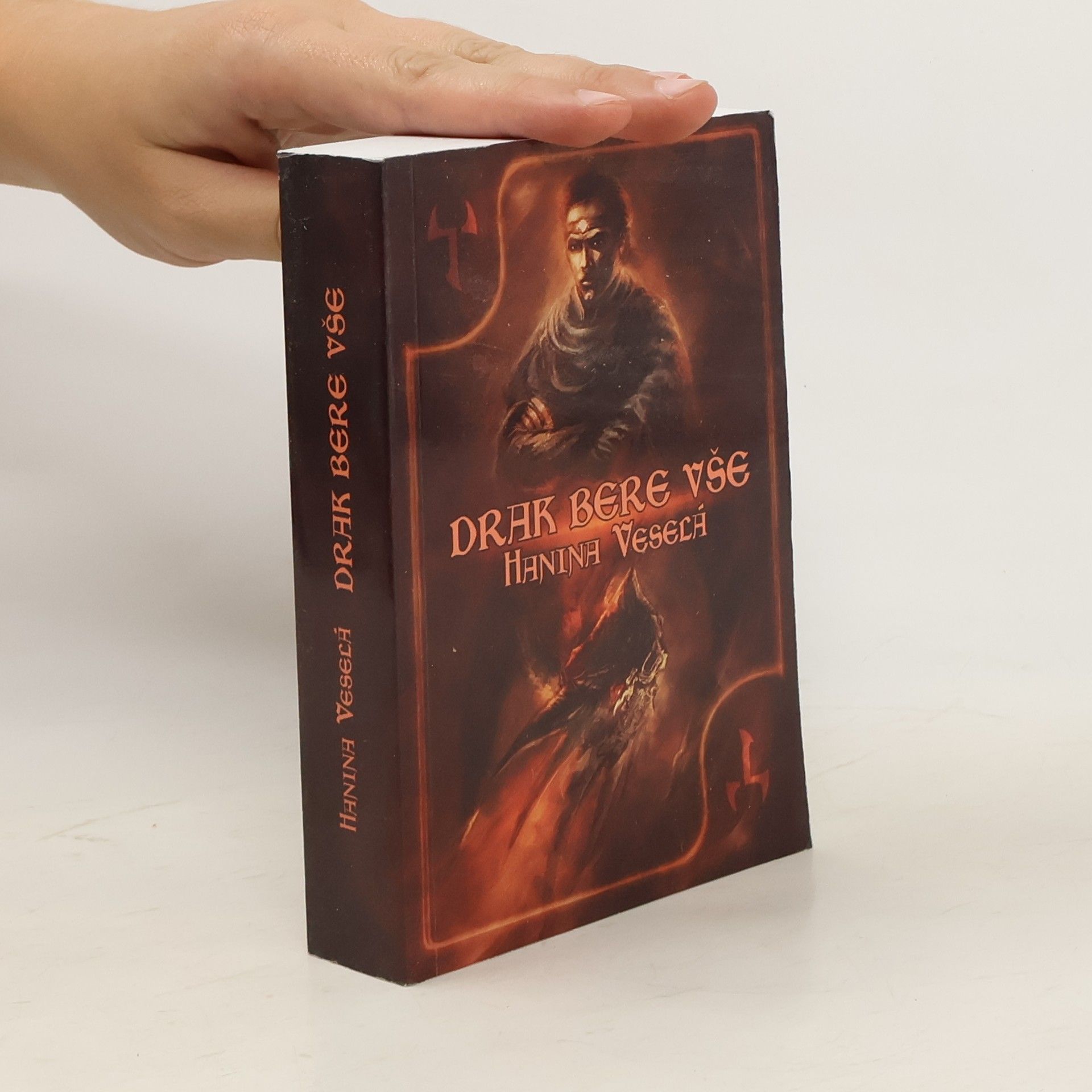 Hanina Veselá Drak bere vše