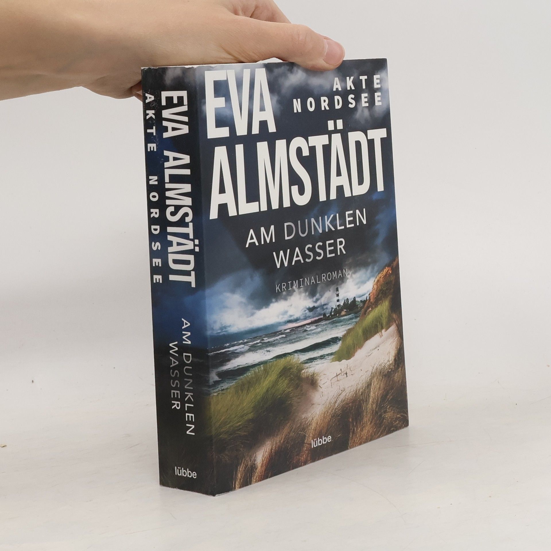 Eva Almstadt Akte Nordsee - am dunklen Wasser