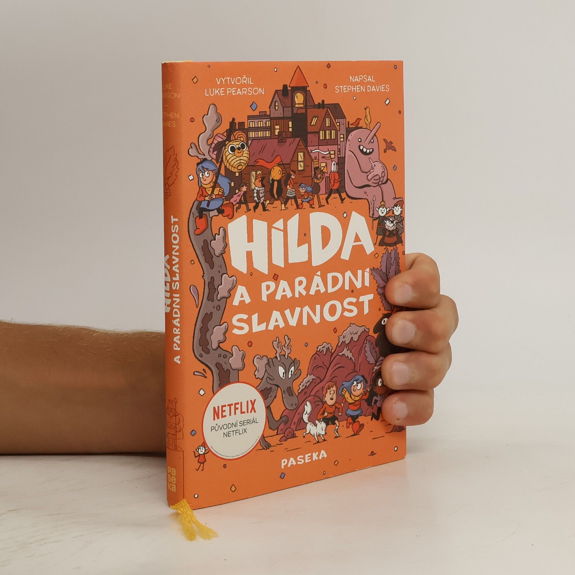 Stephen Davies Hilda a parádní slavnost