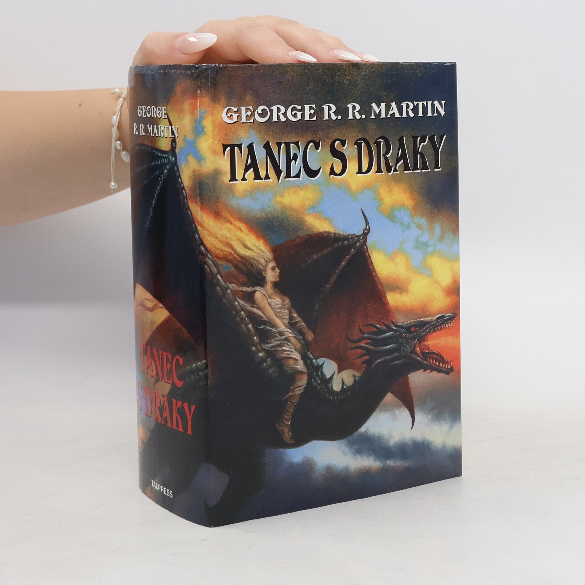George R. R. Martin Tanec s draky