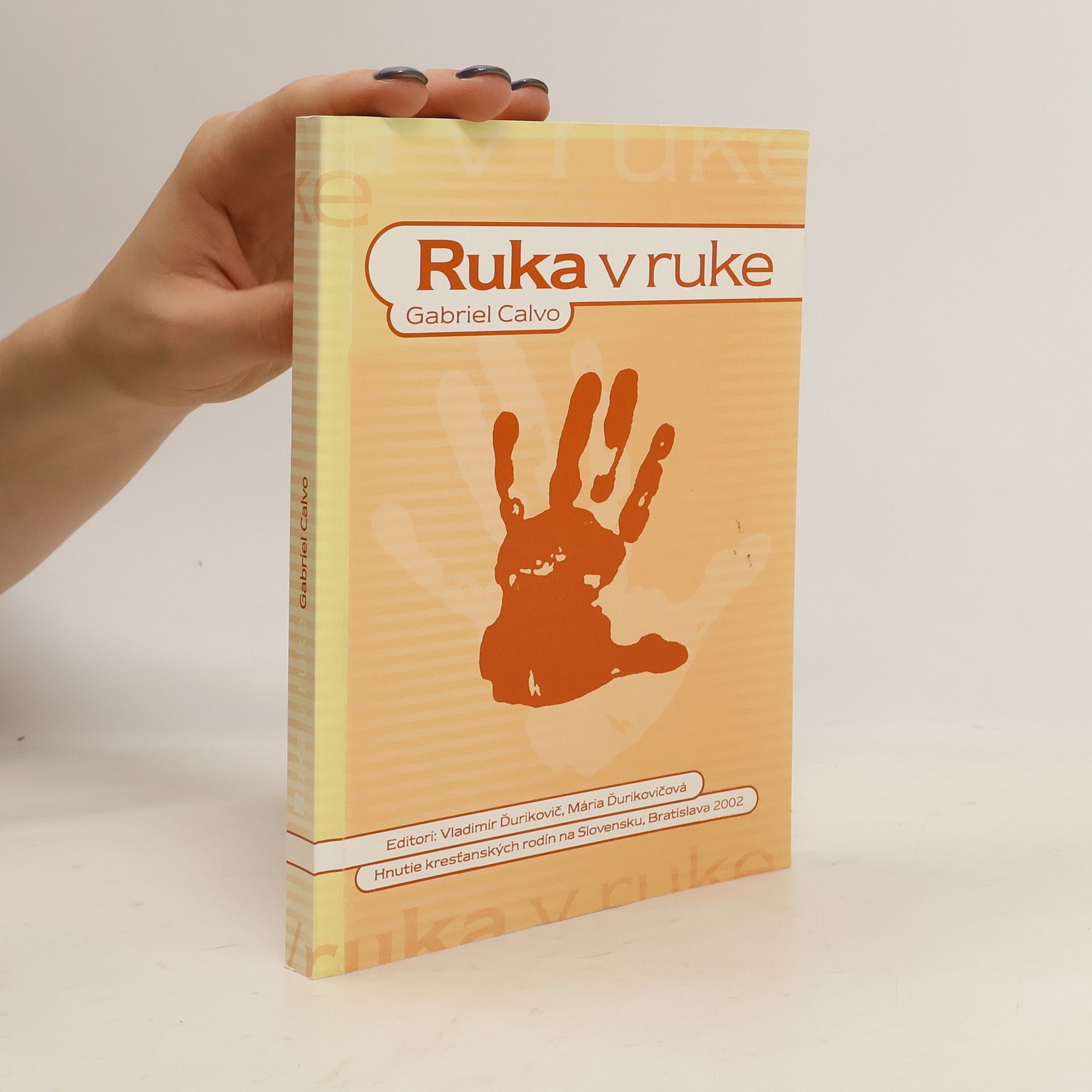 Gabriel Calvo Ruka v ruke