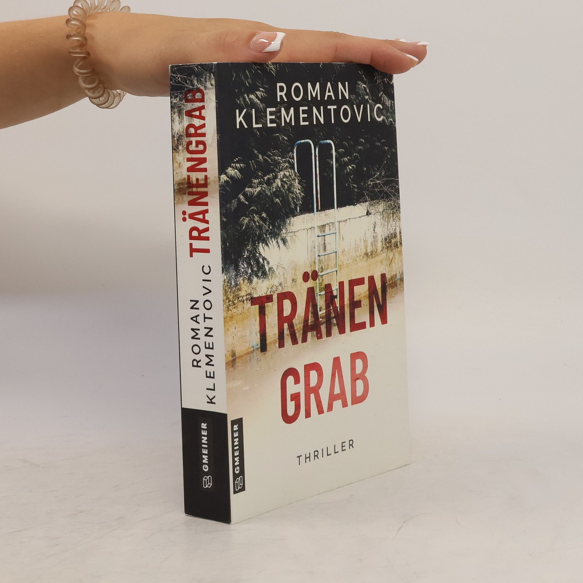 Roman Klementovic Tränengrab. Thriller