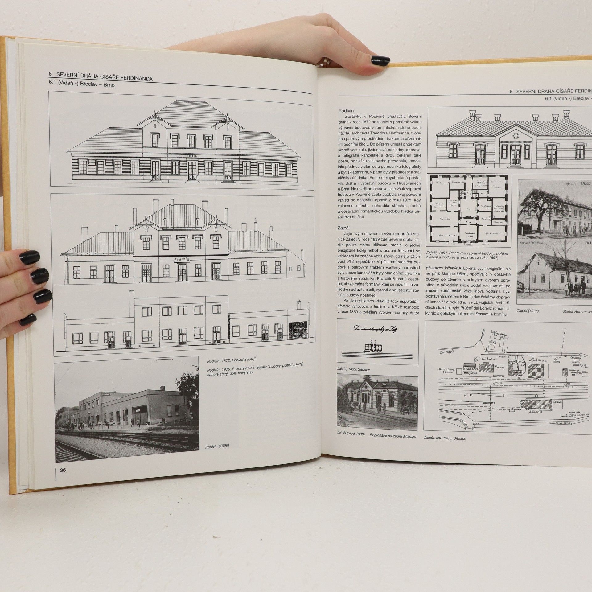 Mojmír Krejčiřík Česká nádraží - Architektura a stavební vývoj, I. díl
