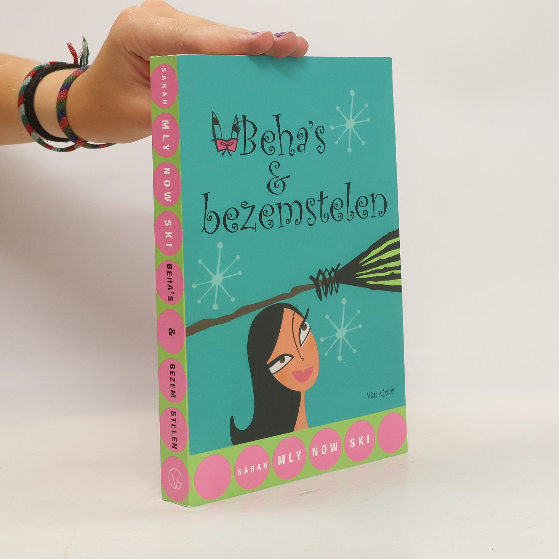 Sarah Mlynowski Beha's en bezemstelen