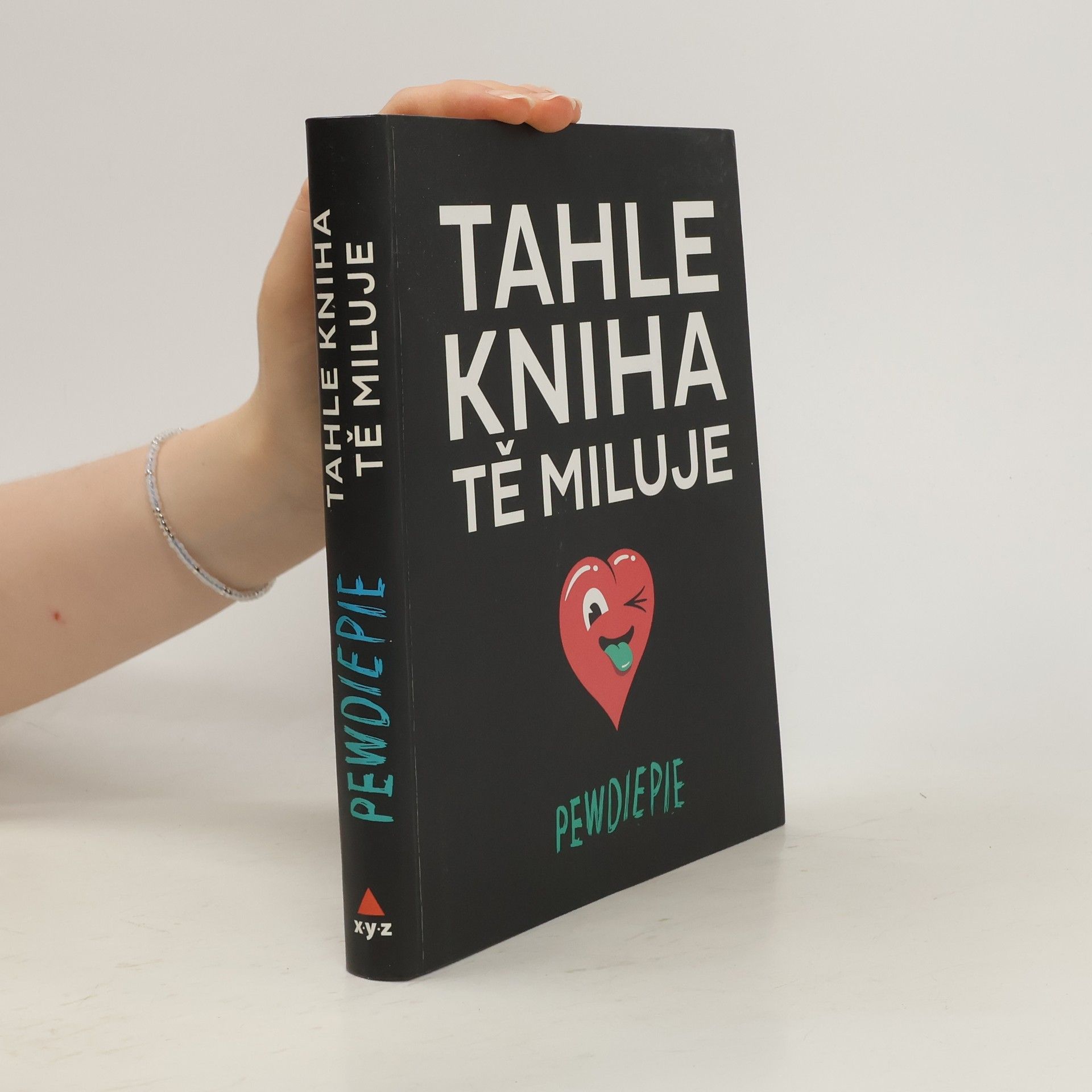 PewDiePie Tahle kniha tě miluje