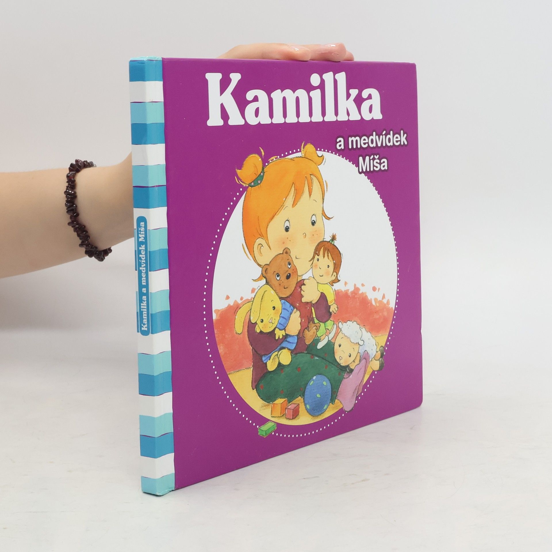 Nancy Delvaux Kamilka a medvídek Míša