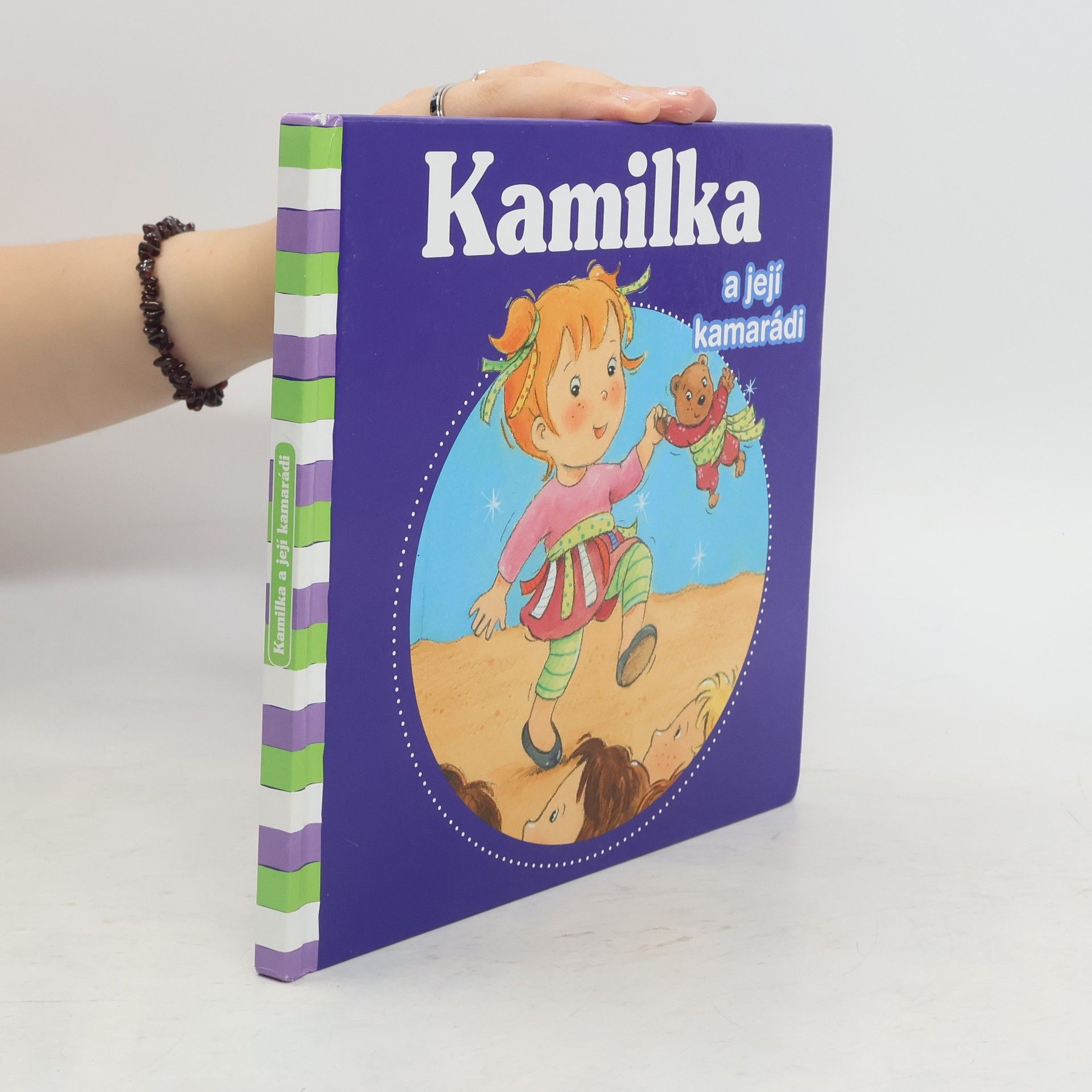 Nancy Delvaux Kamilka a její kamarádi