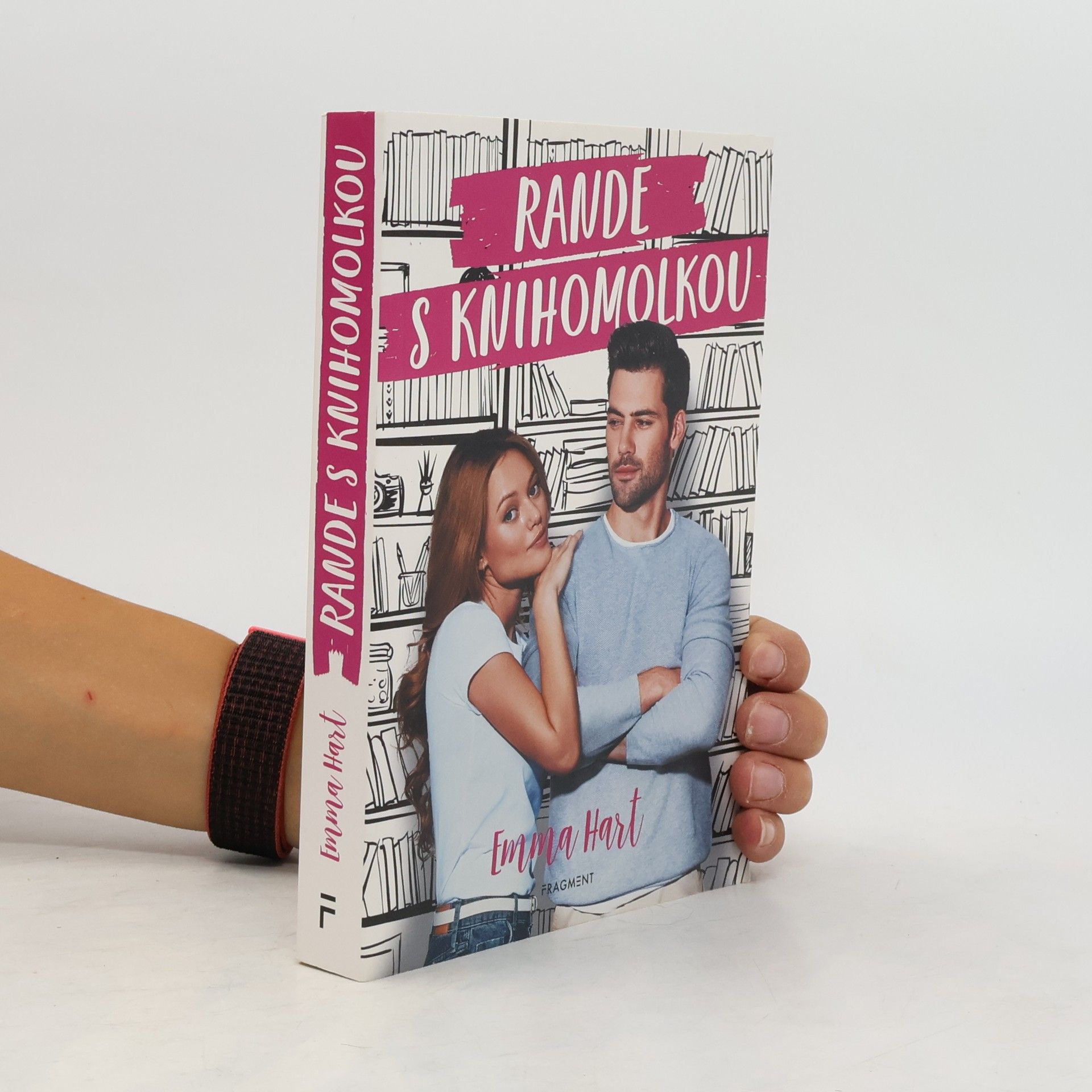 Emma Hart Rande s knihomolkou