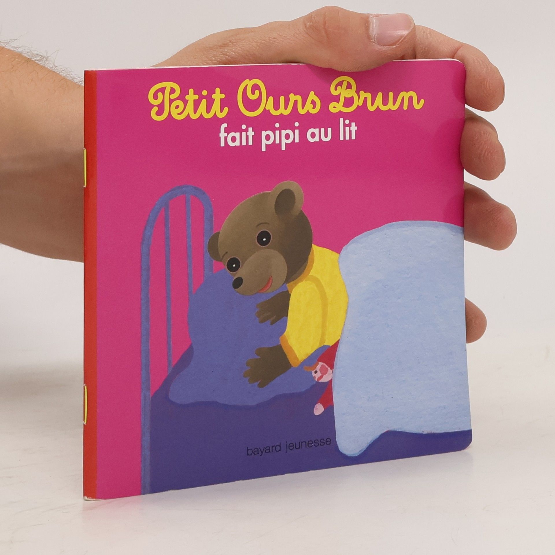 Marie Aubinais Petit Ours Brun fait pipi ai lit