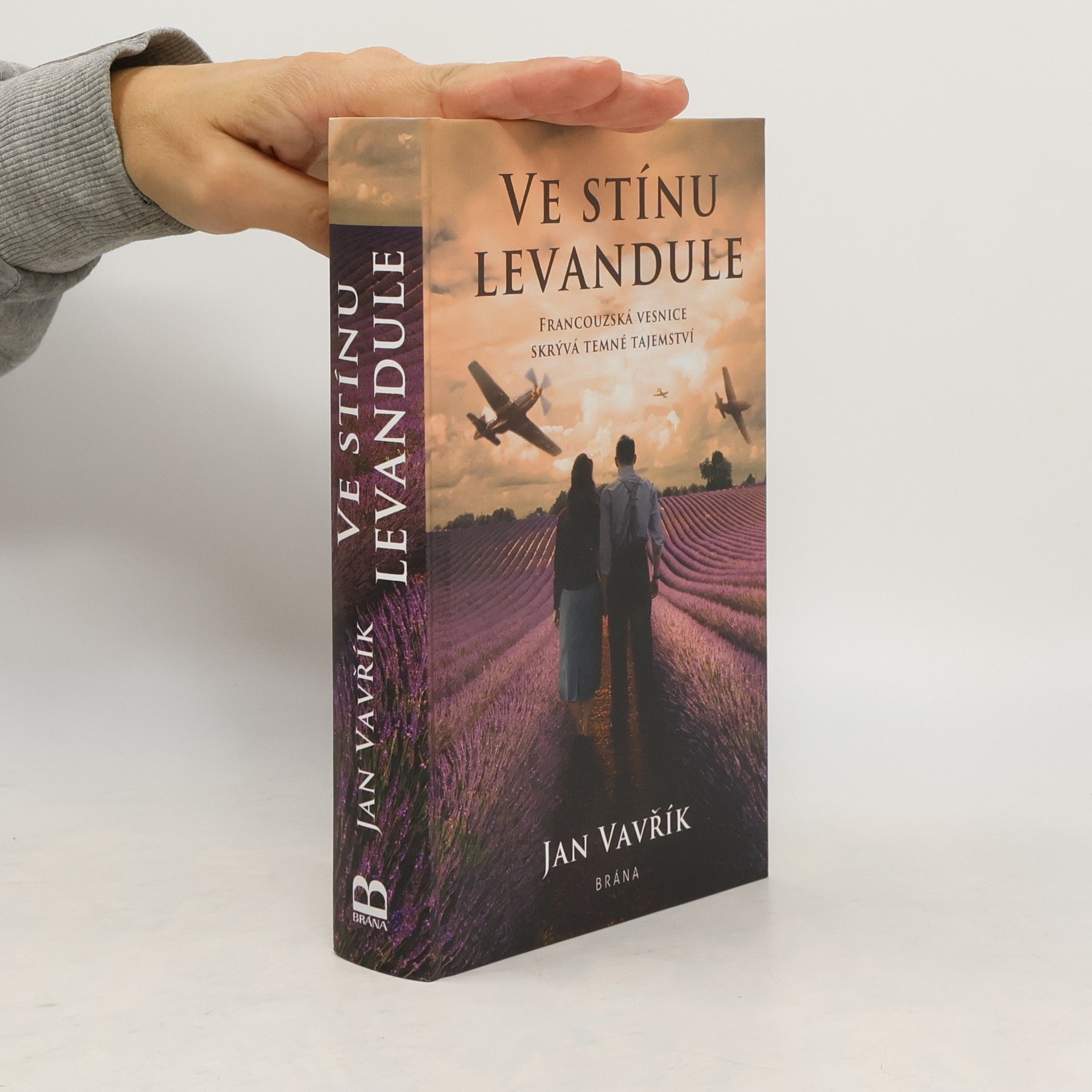 Jan Vavřík Ve stínu levandule