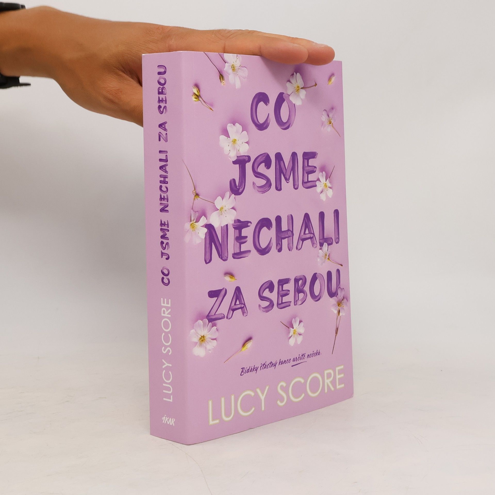 Lucy Score Co jsme nechali za sebou