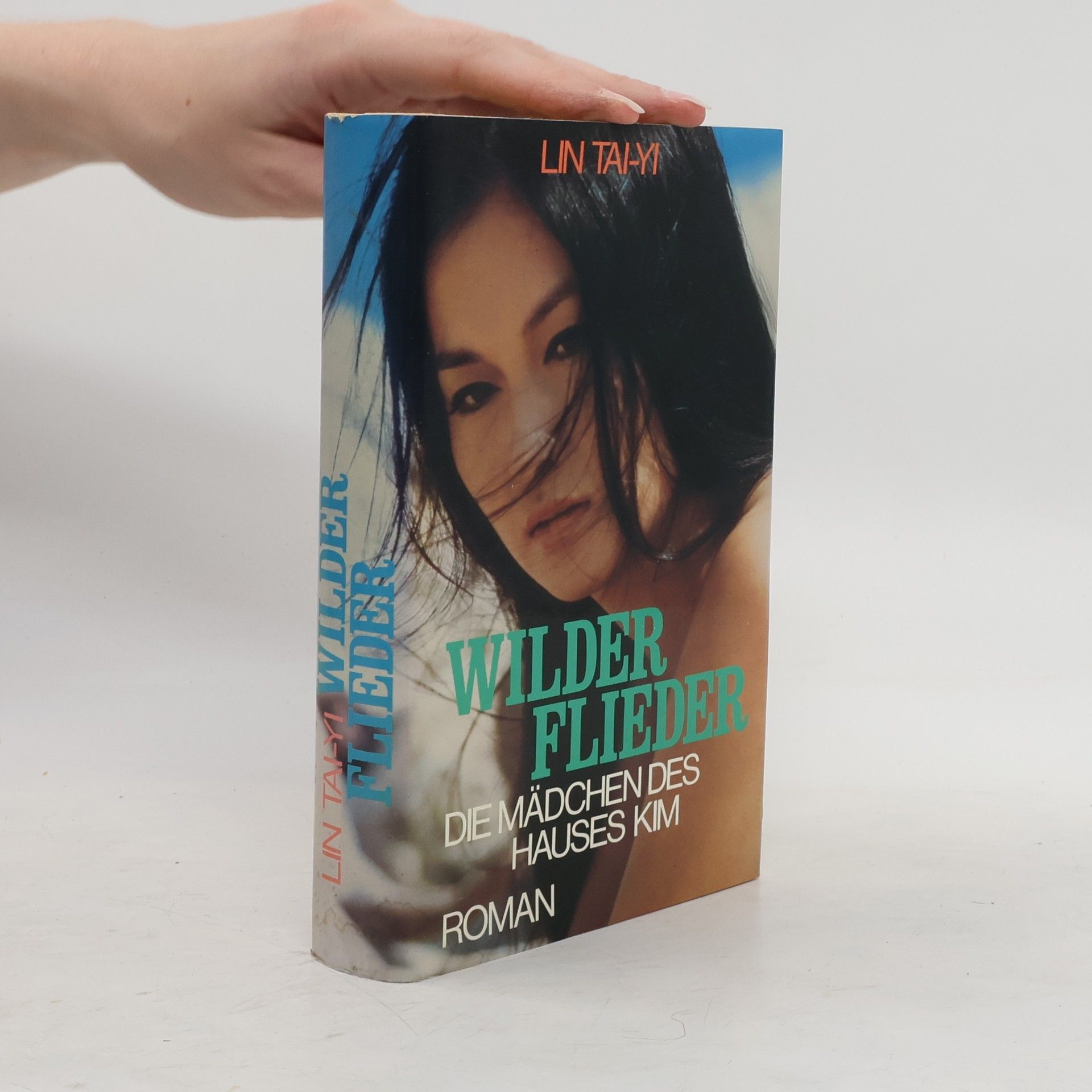 Lin Tai Yi Wilder Flieder
